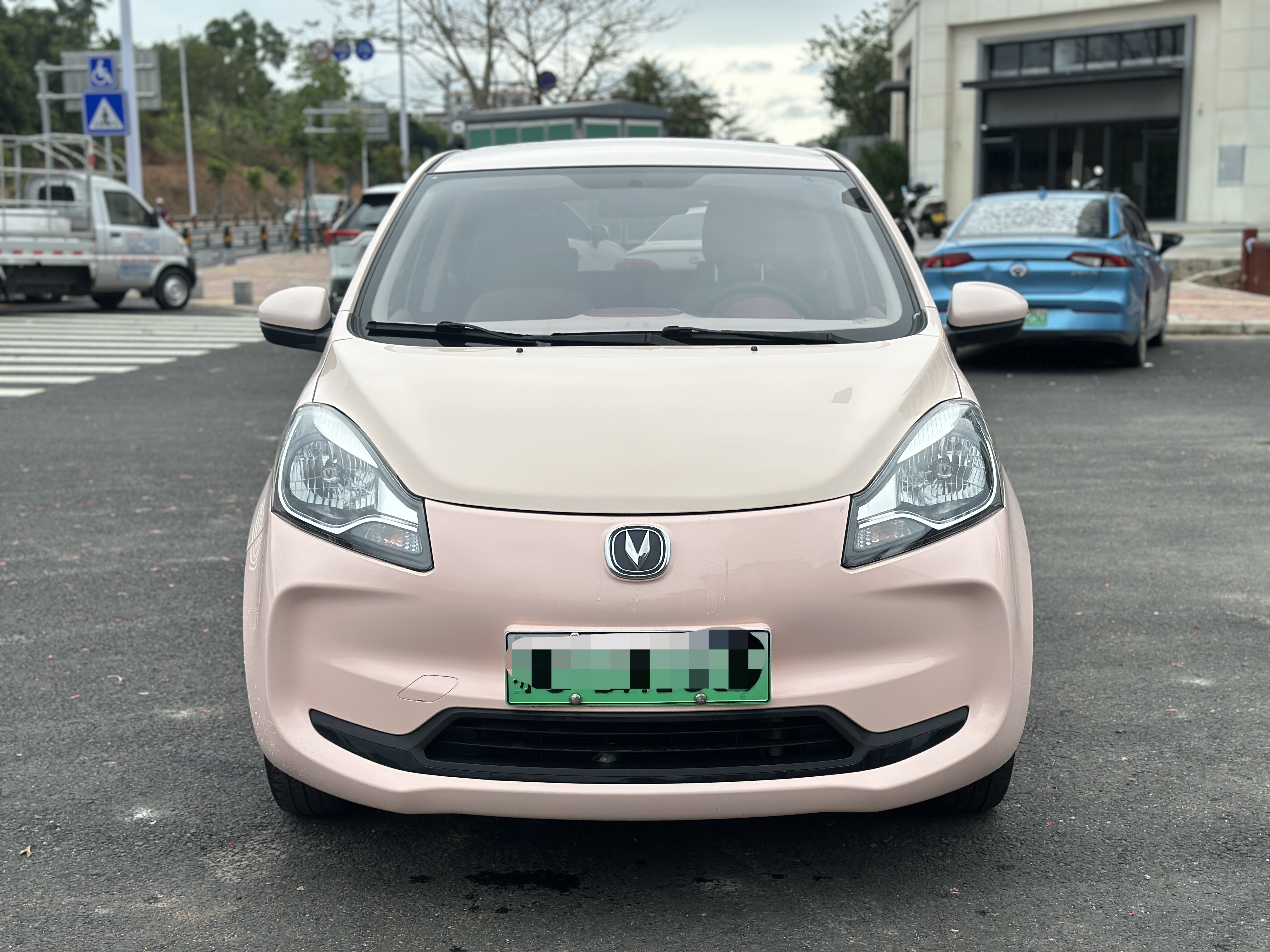 Changan BenBen E-Star 2022 immagine di auto 