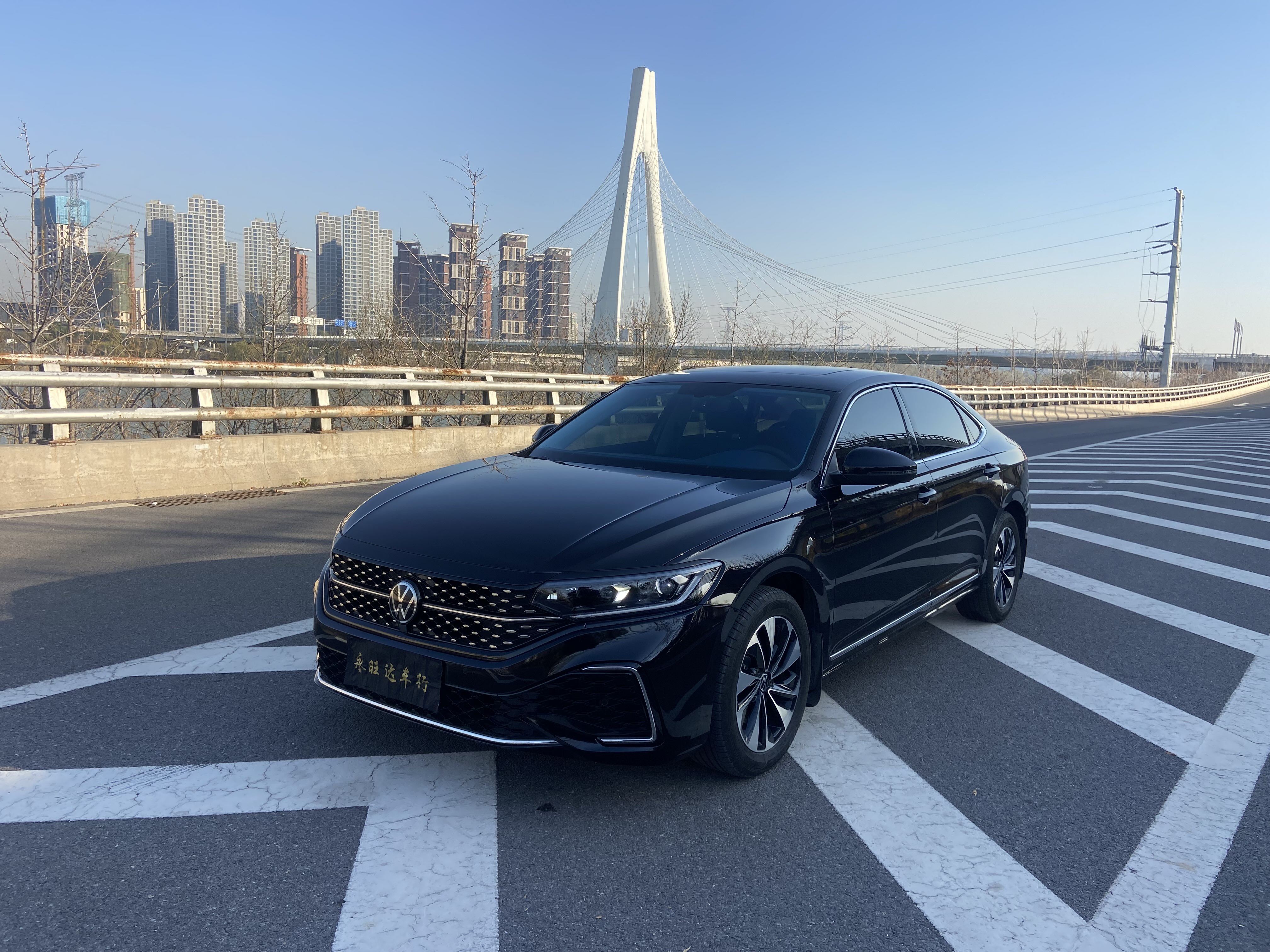 Volkswagen Passat 2022 immagine di auto 