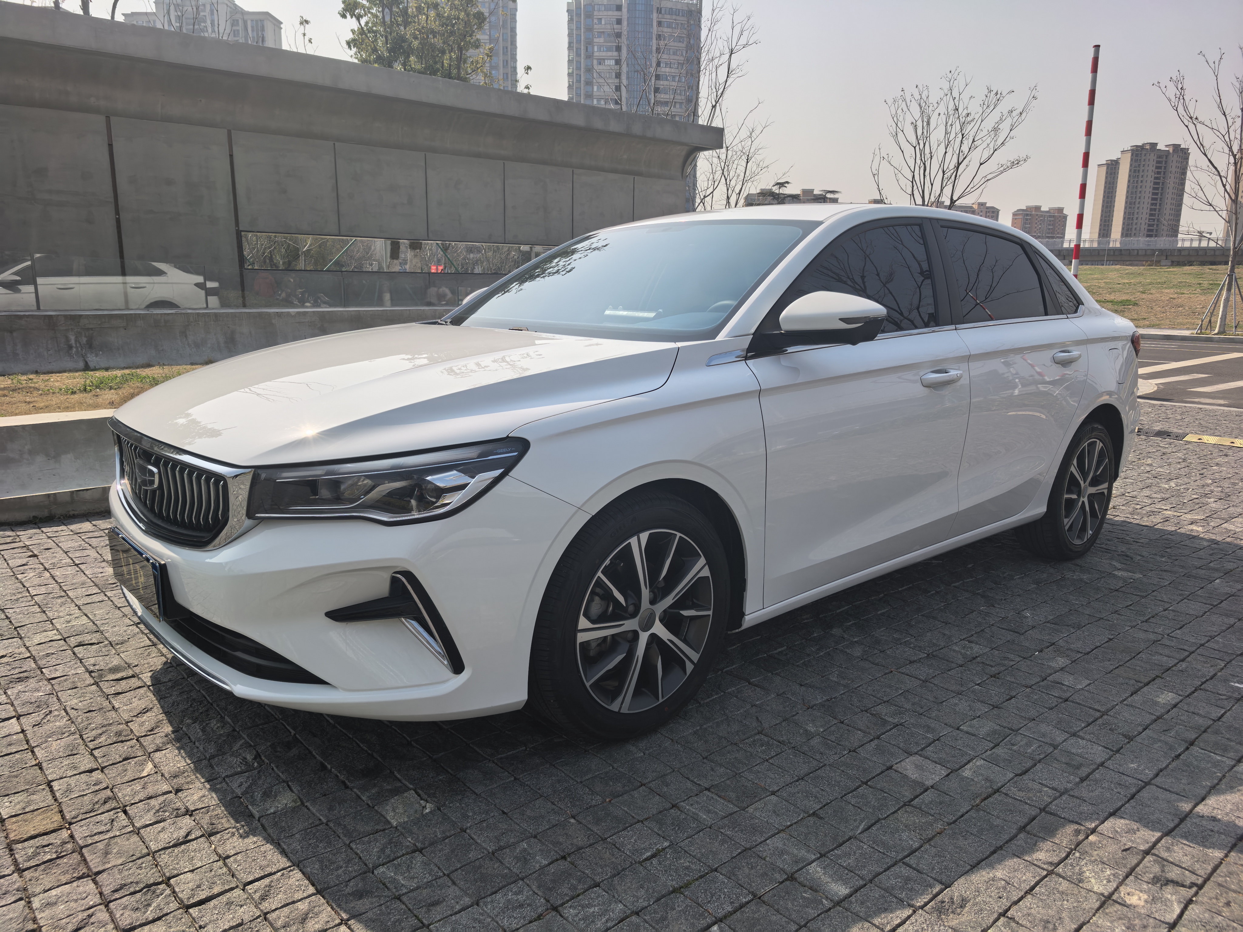 Emgrand 2022 car image 