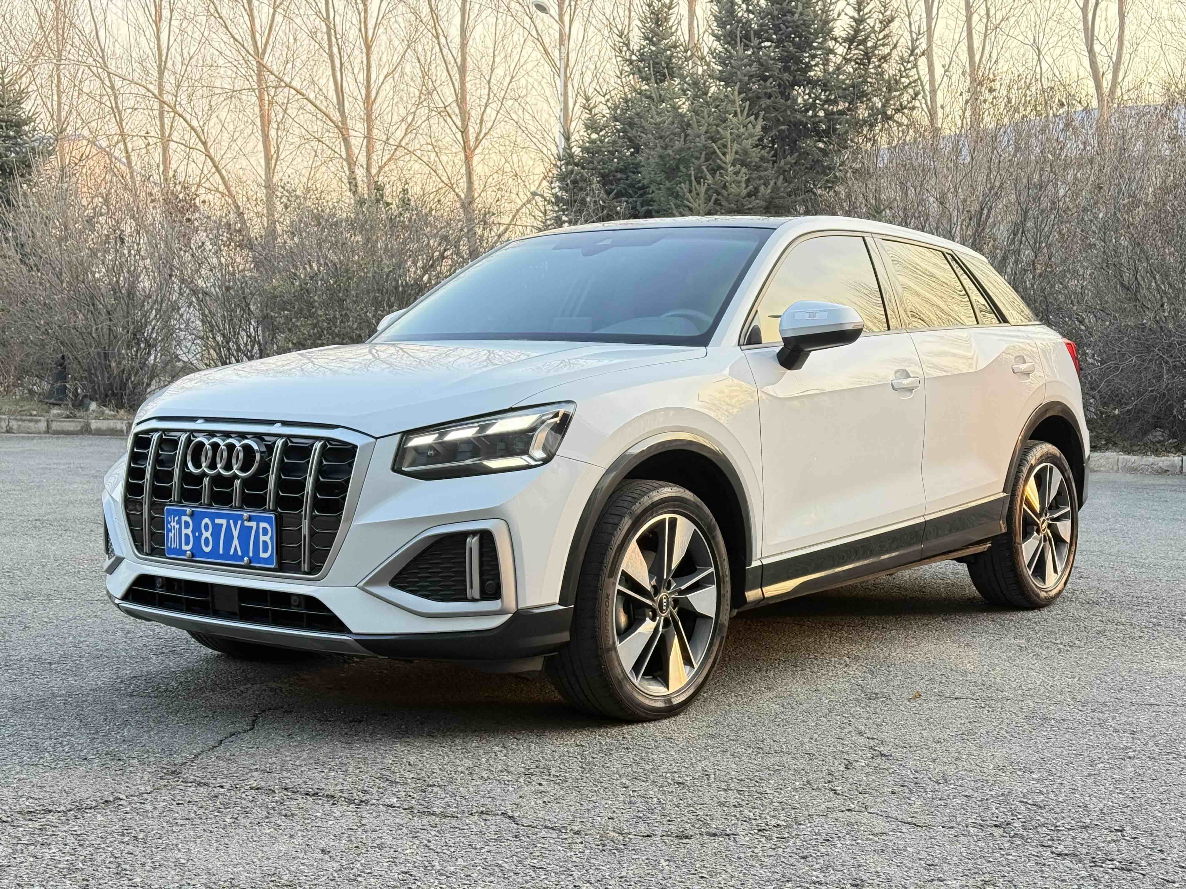 Audi Q2L 2022 car image 