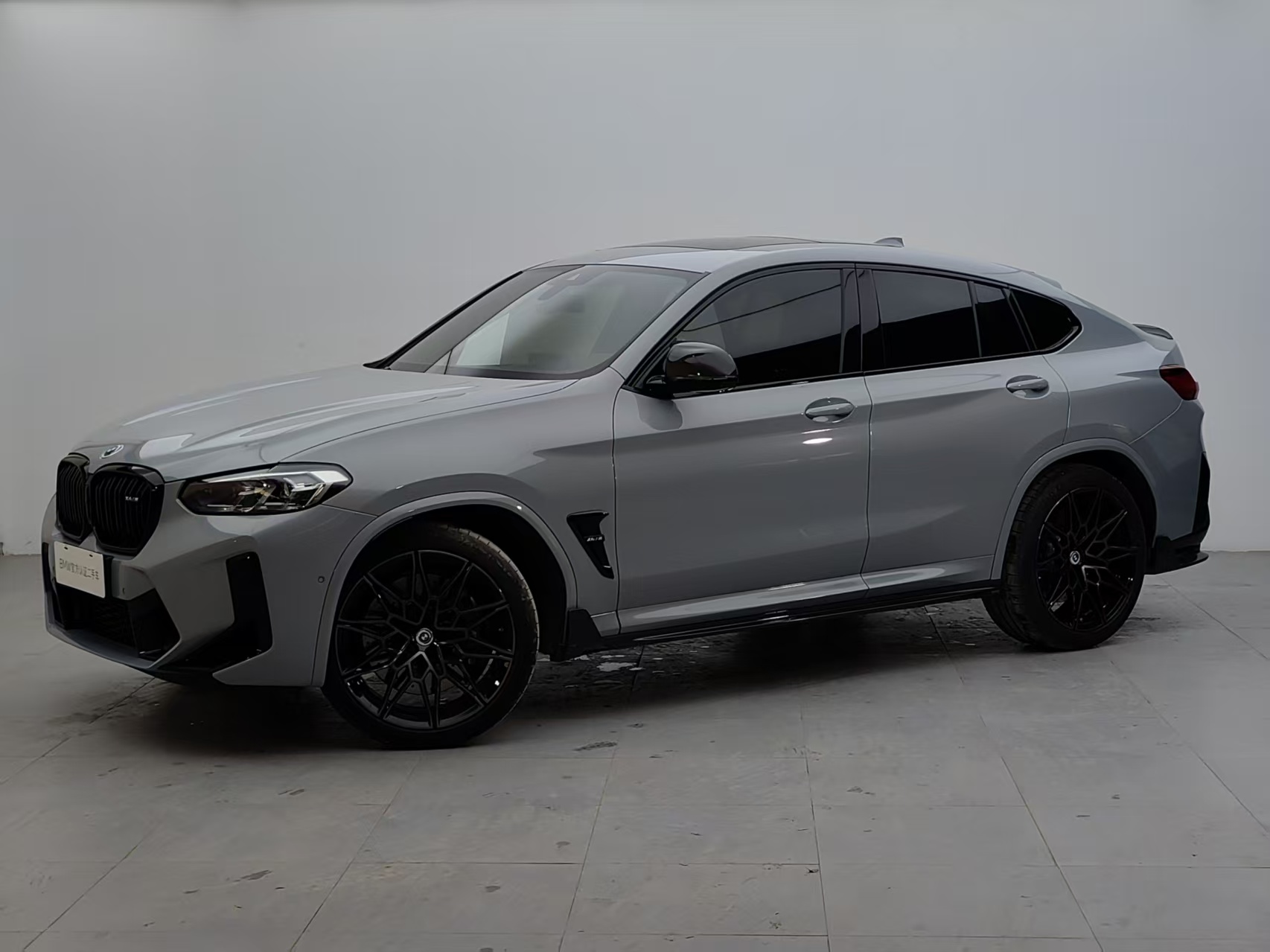 BMW X4 M 2025 汽车图片 
