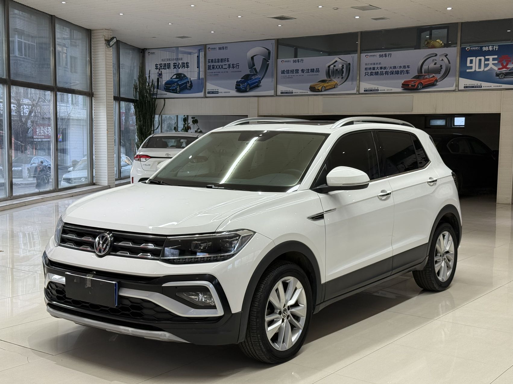 Volkswagen T-Cross 2022 car image 