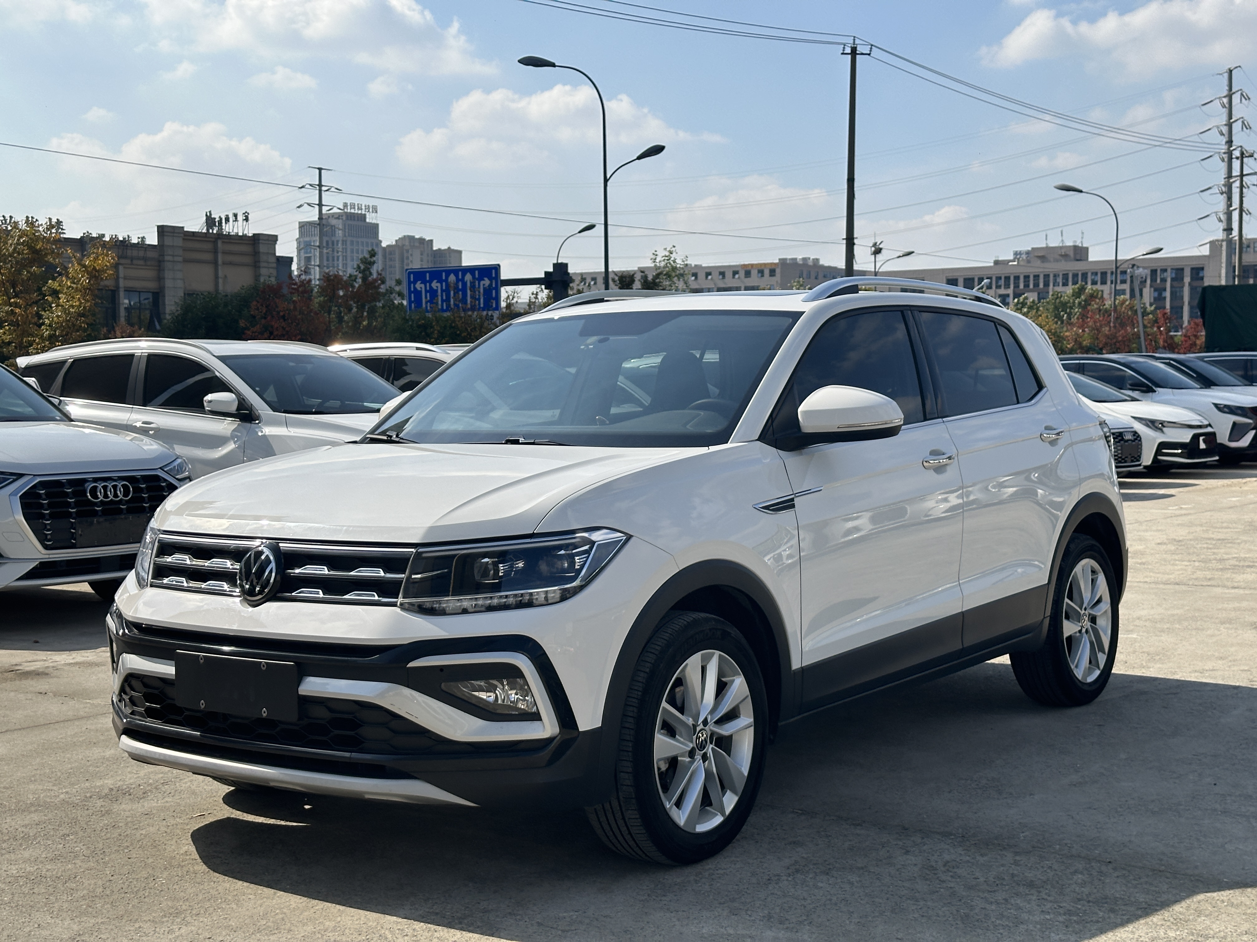 Volkswagen T-Cross 2021 car image 