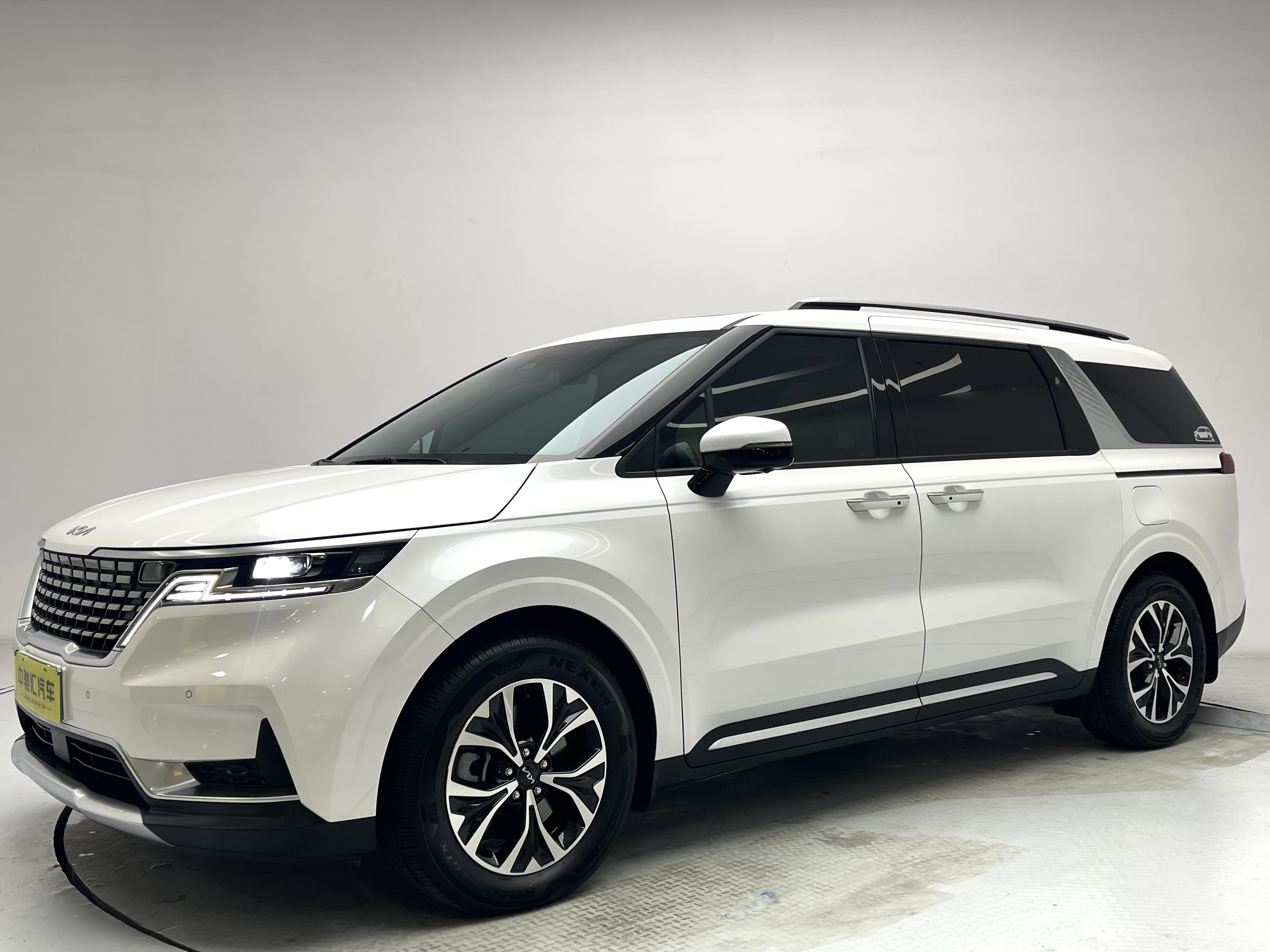 Kia Carnival 2024 汽车图片 