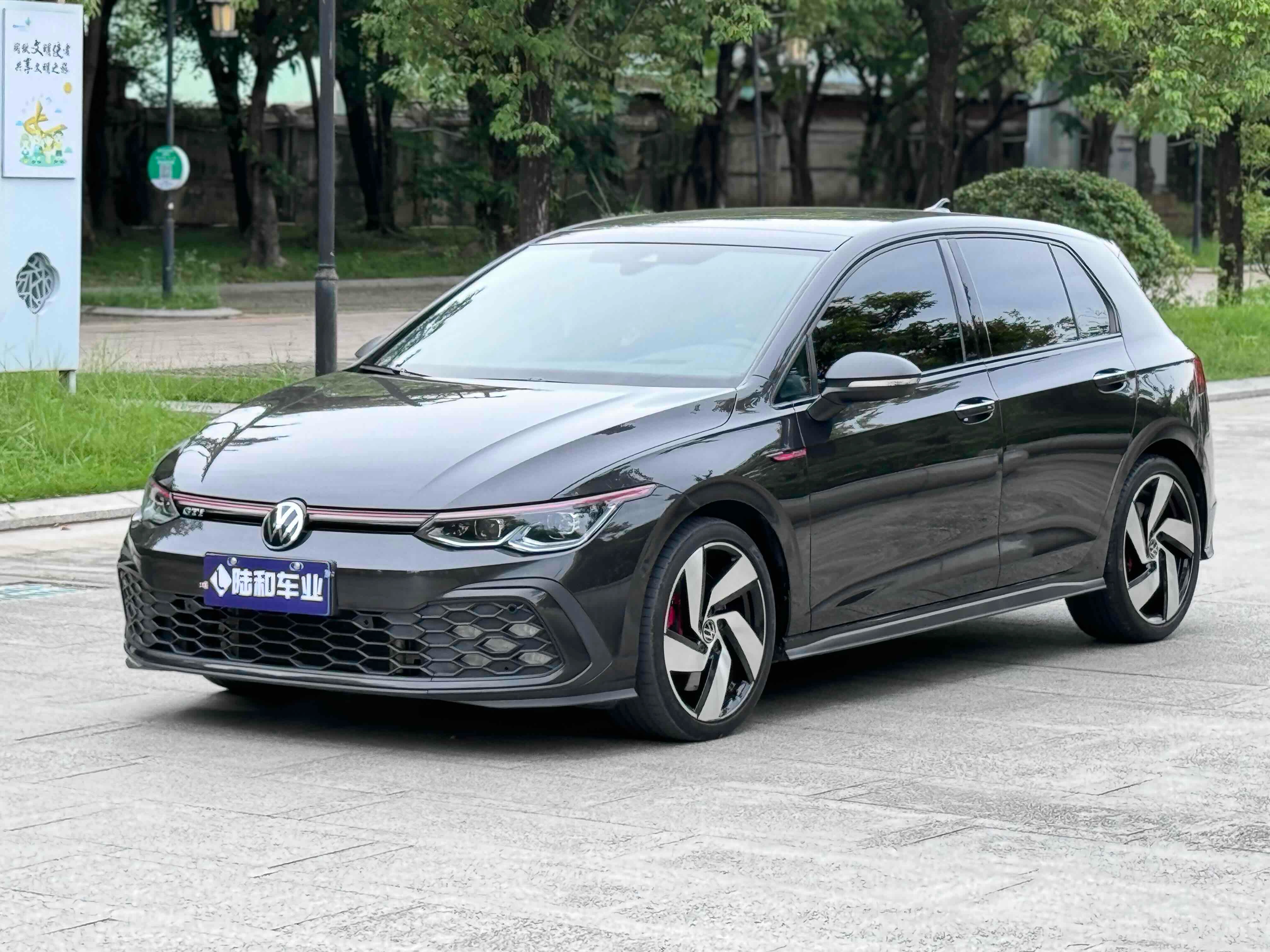 Volkswagen GolfGTI 2022 car image 