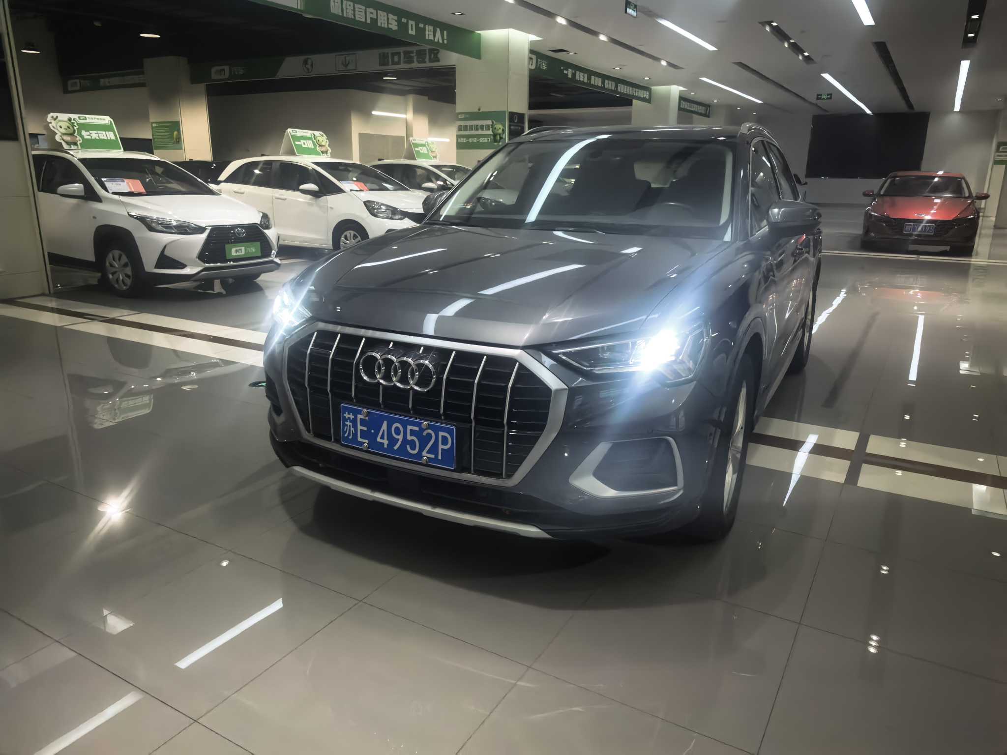 Audi Q3 2022 Audi Q3 2022 car image