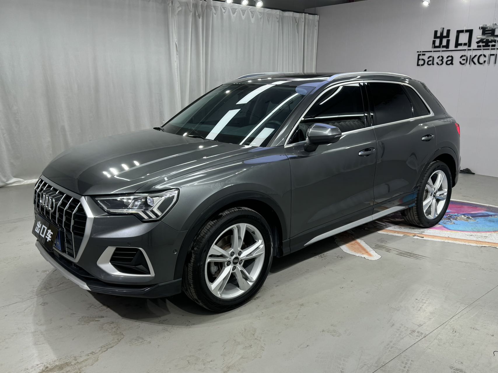 Audi Q3 2022 car image 