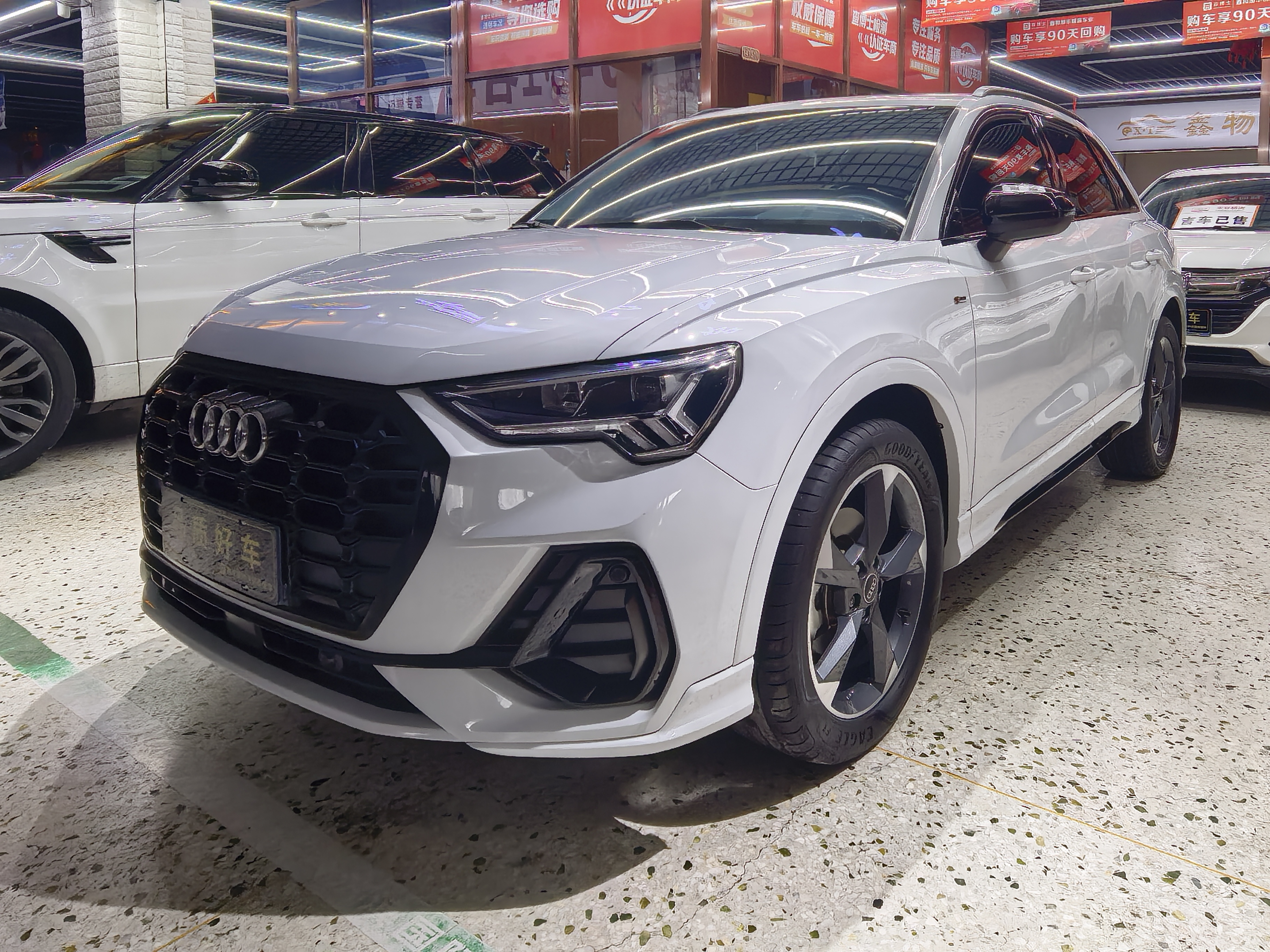 Audi Q3 2023 Audi Q3 2023 car image