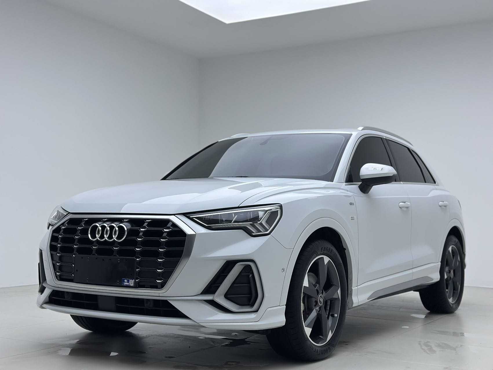 Audi Q3 2022 Audi Q3 2022 car image