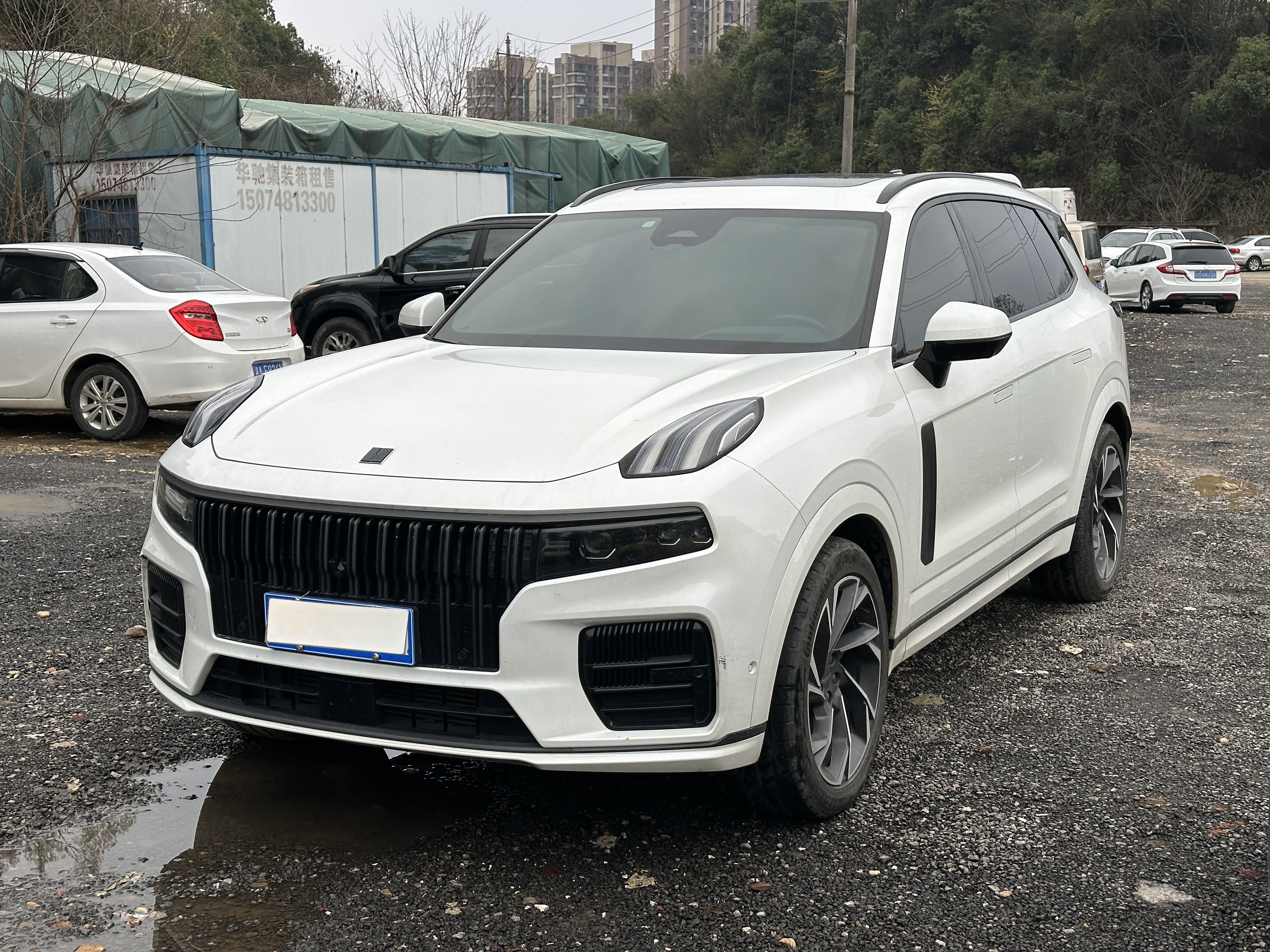 Lynk & Co 09 2022 car image 