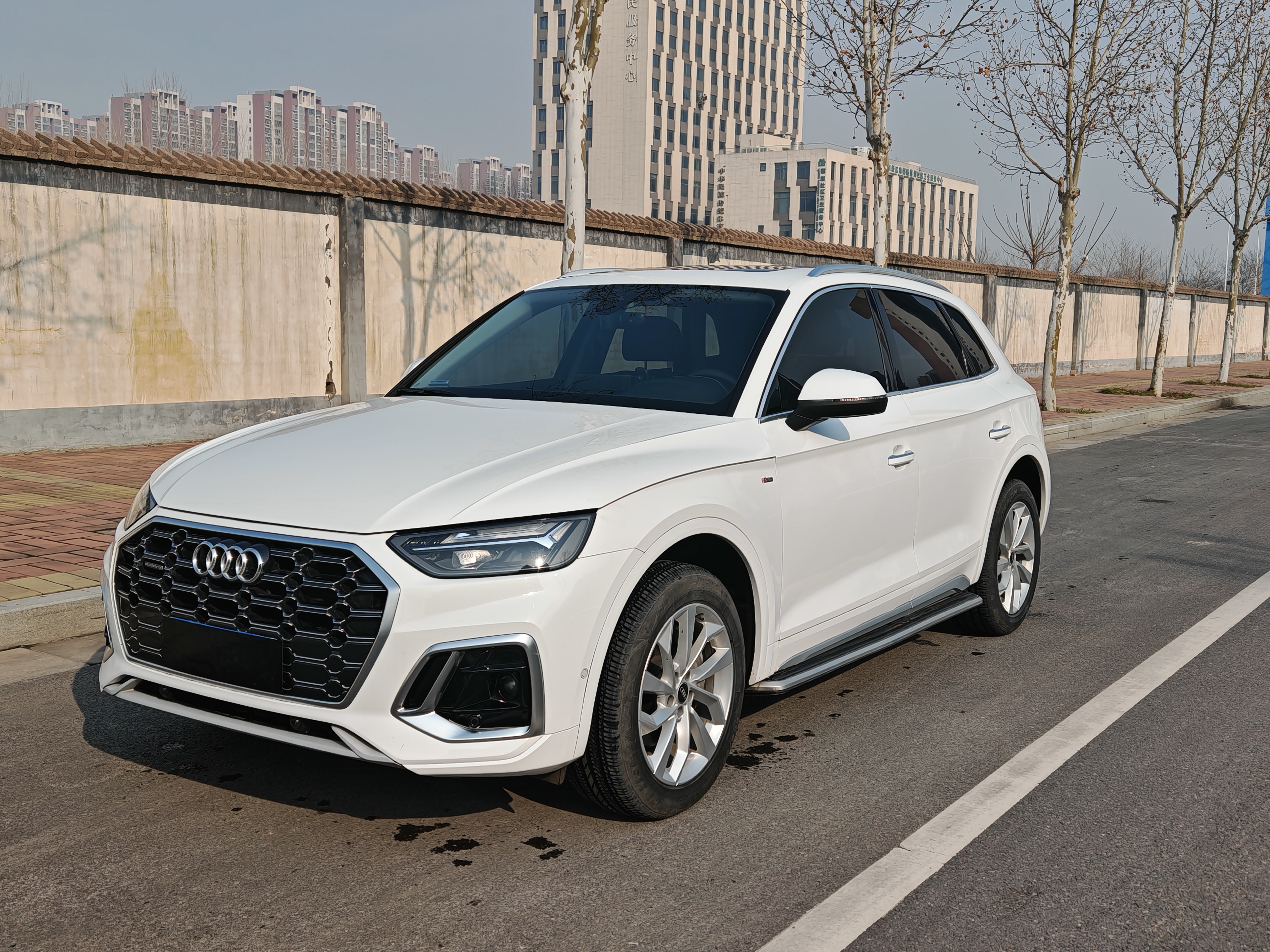 Audi Q5L 2022 car image 