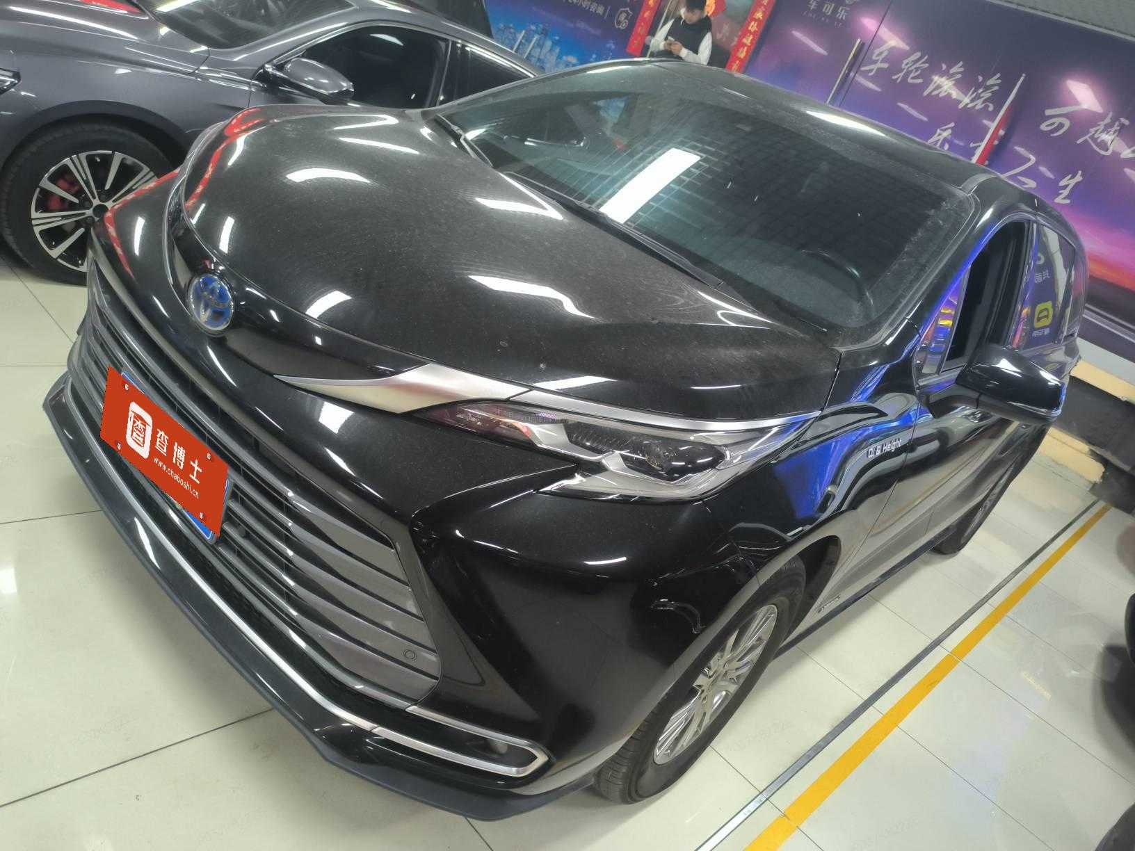 Toyota Sienna 2022 汽车图片 