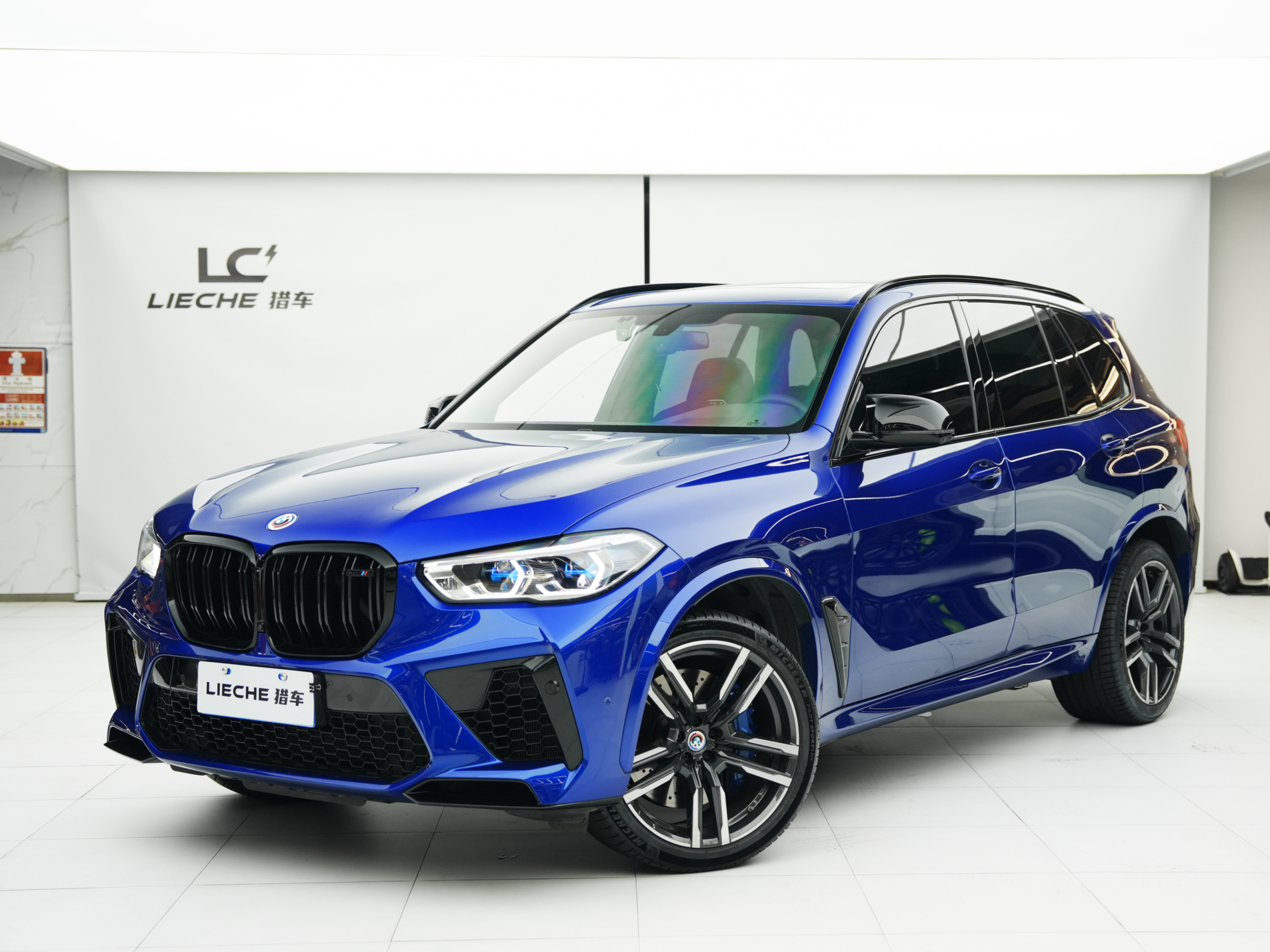 BMW X5 M 2023 car image 