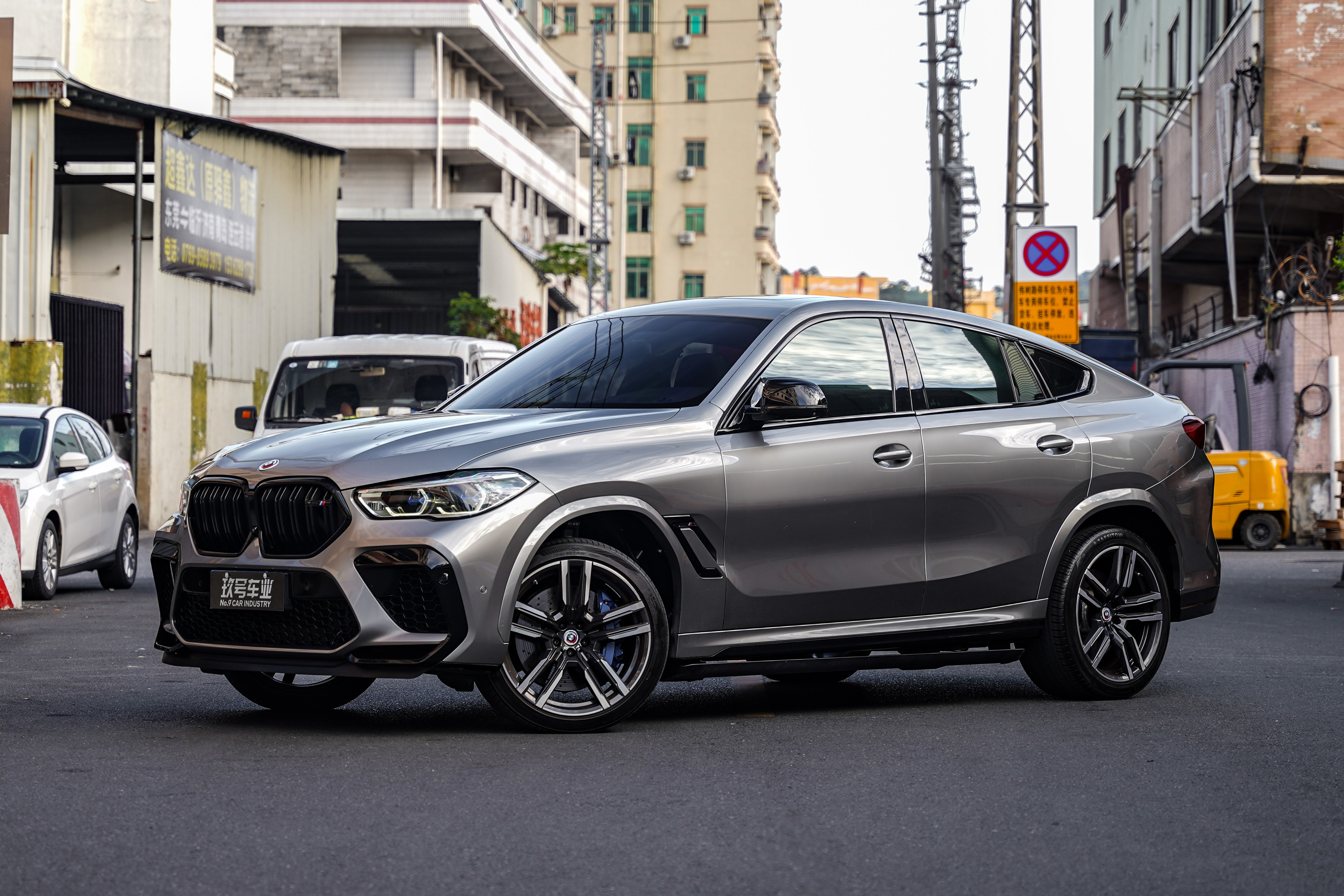 BMW X6 M 2022 car image 