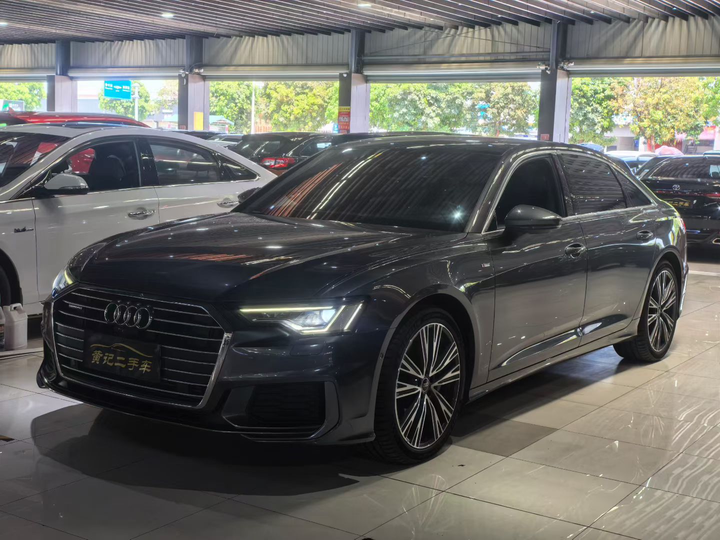 Audi A6L 2022 car image 