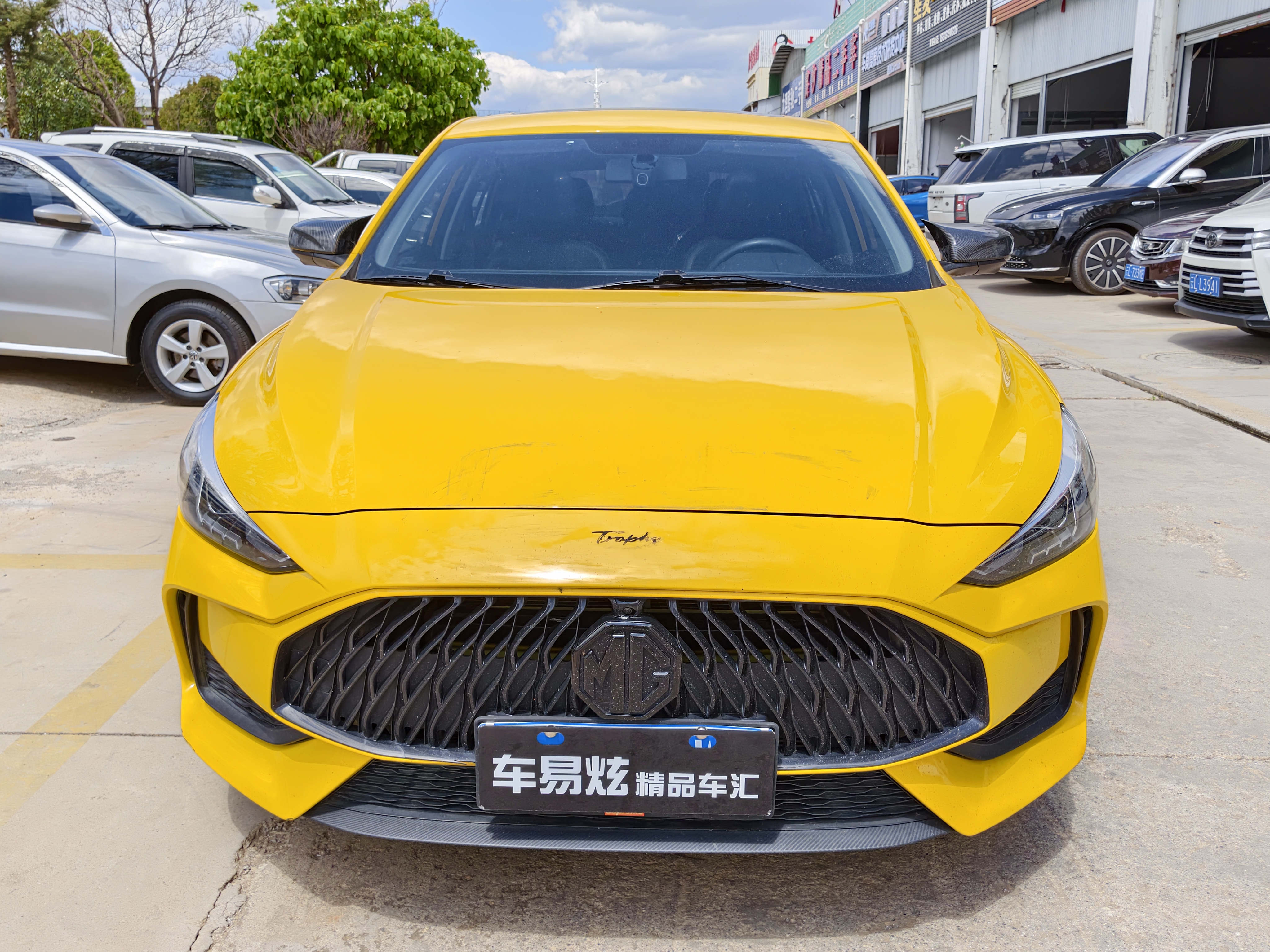 5 2022 car image 