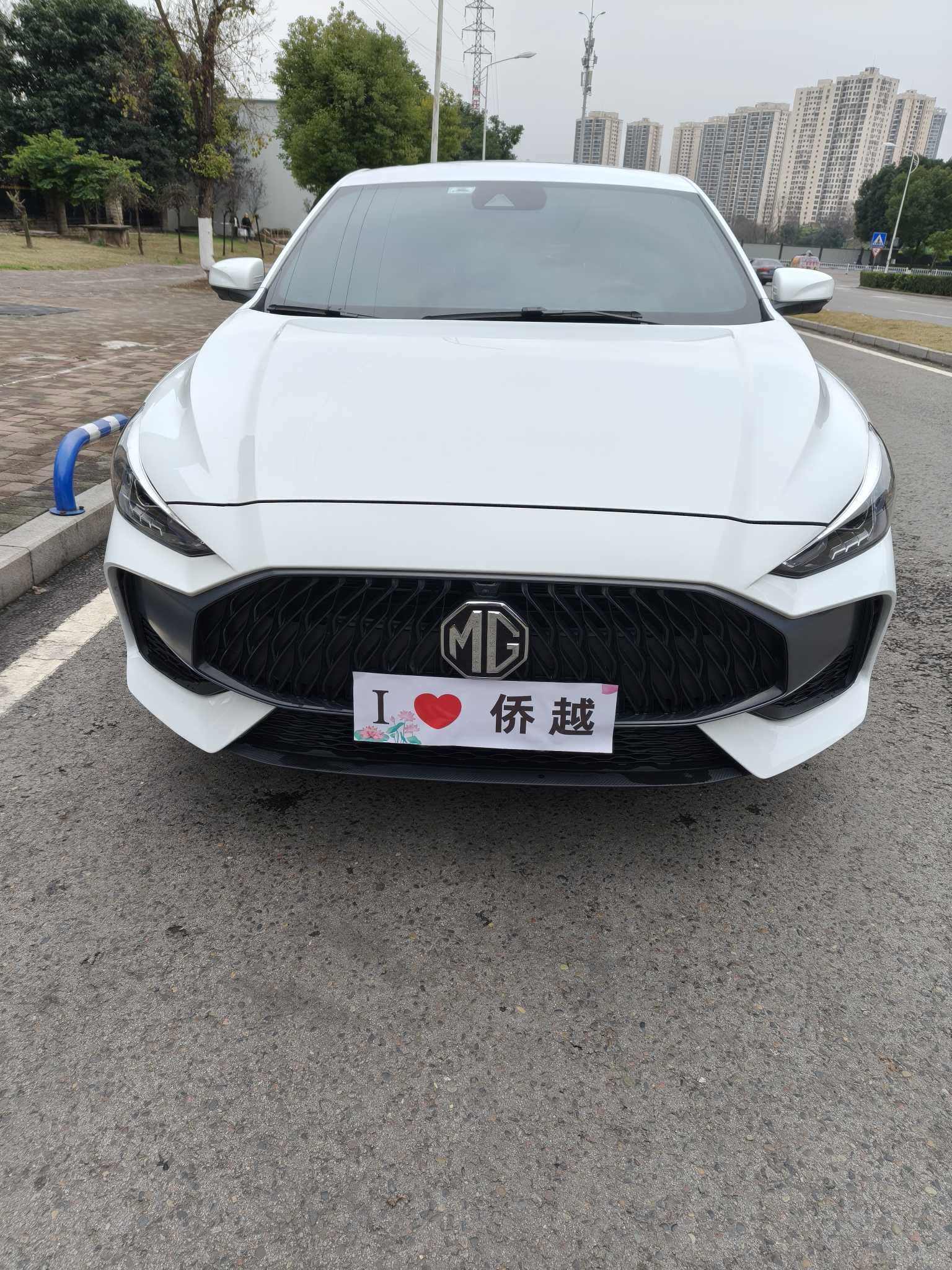 5 2022 5 2022 immagine di auto