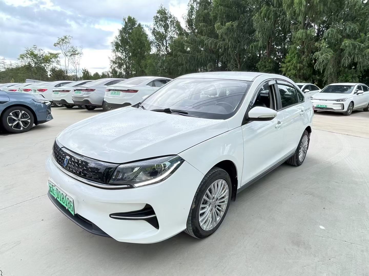 Forthing S60 EV 2022 car image 