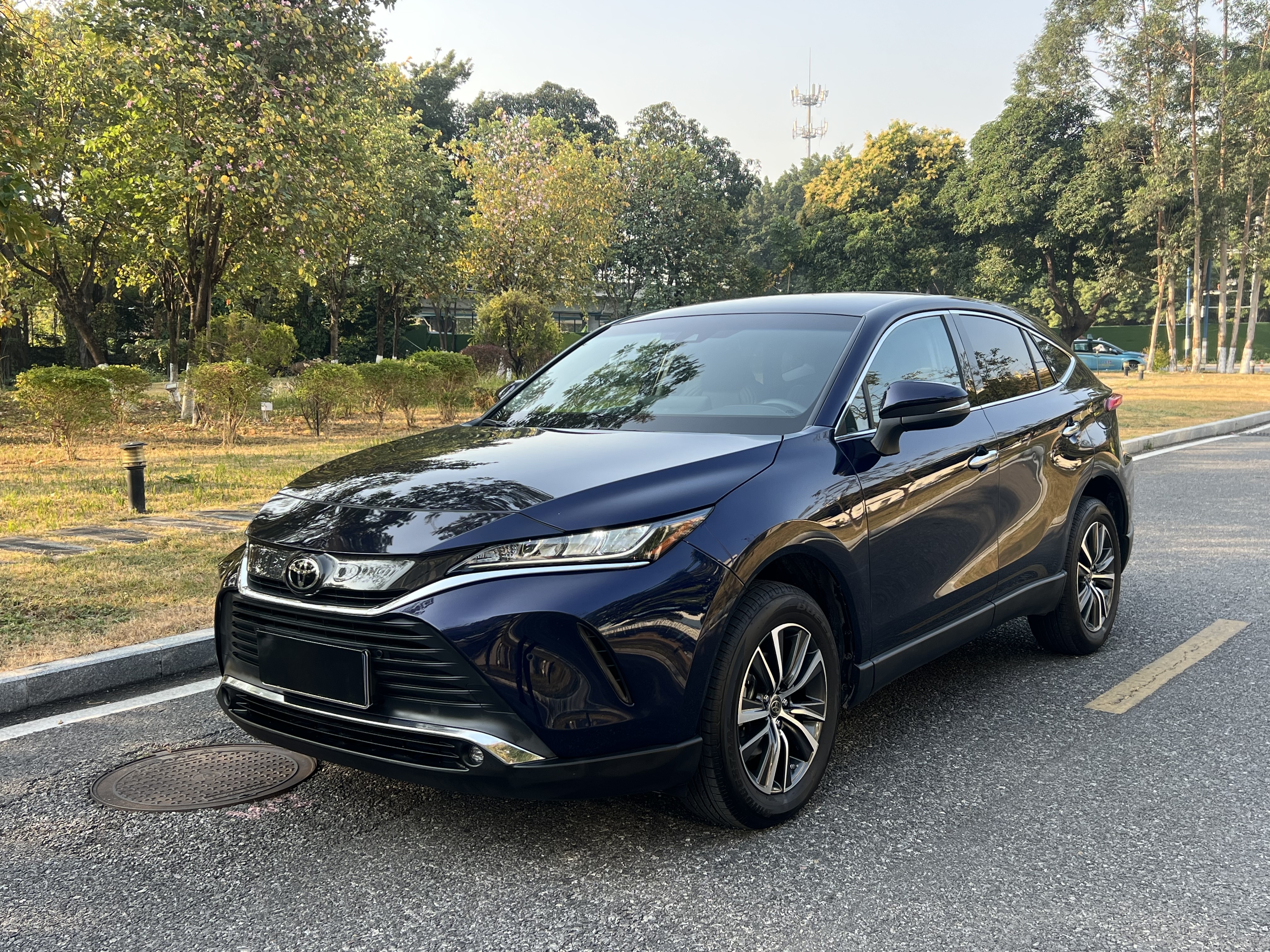 Toyota Harrier 2022 汽车图片 