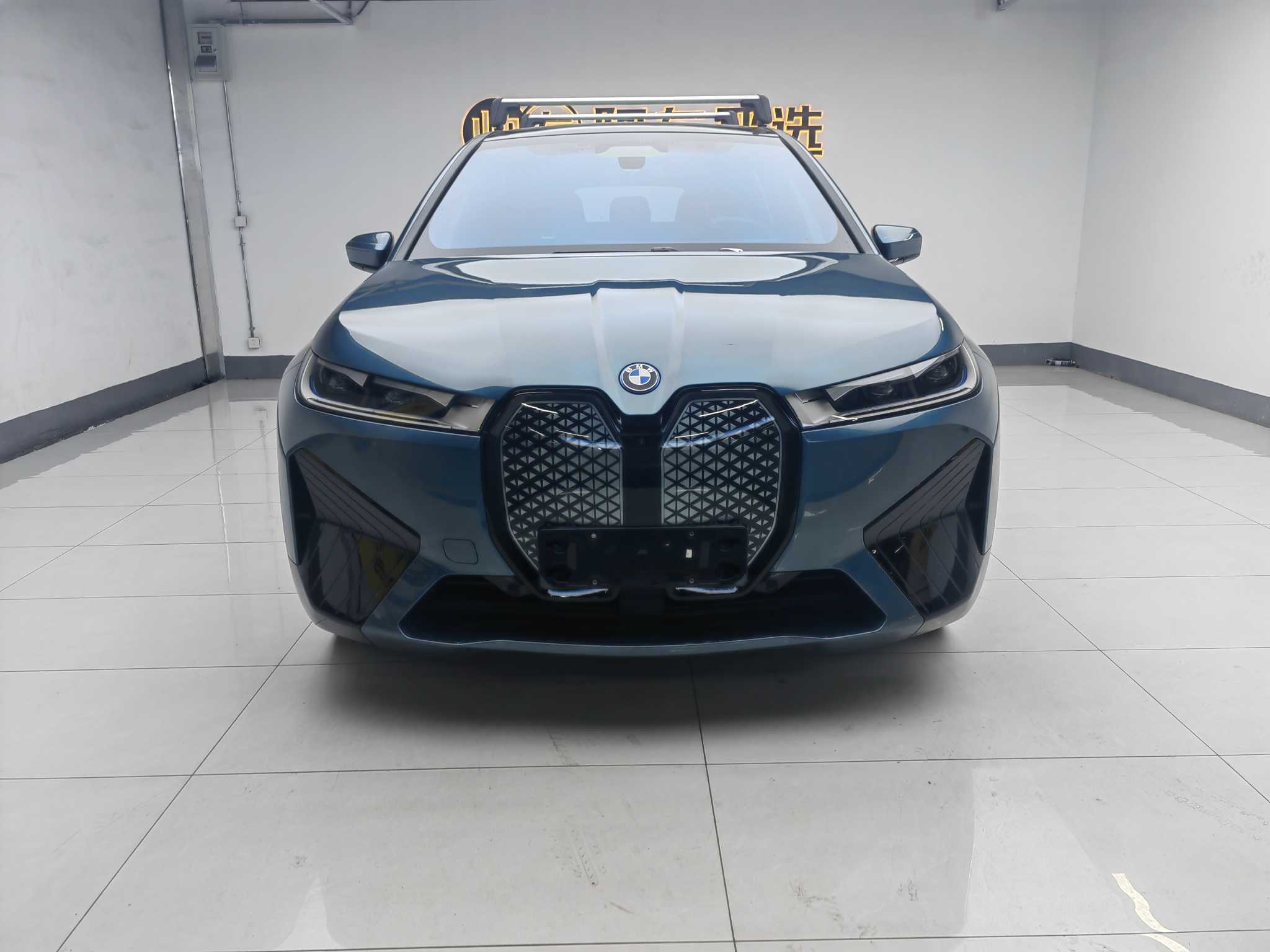 BMW iX 2022 car image 