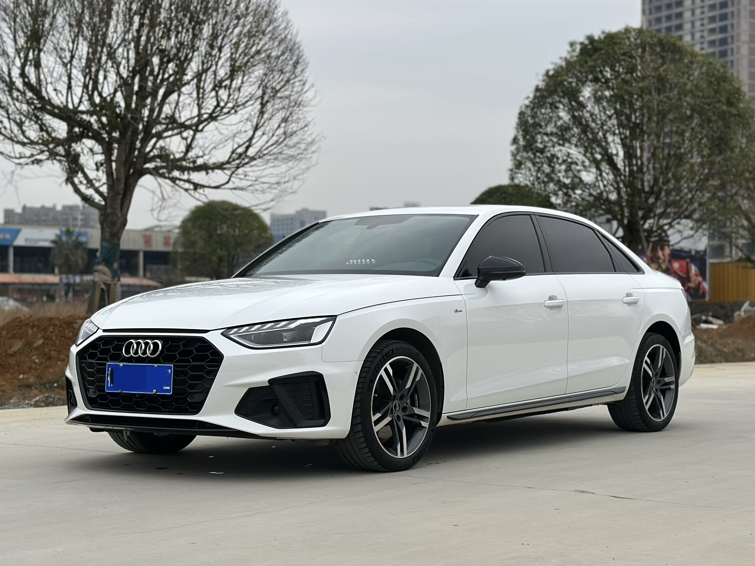 Audi A4L 2023 immagine di auto 