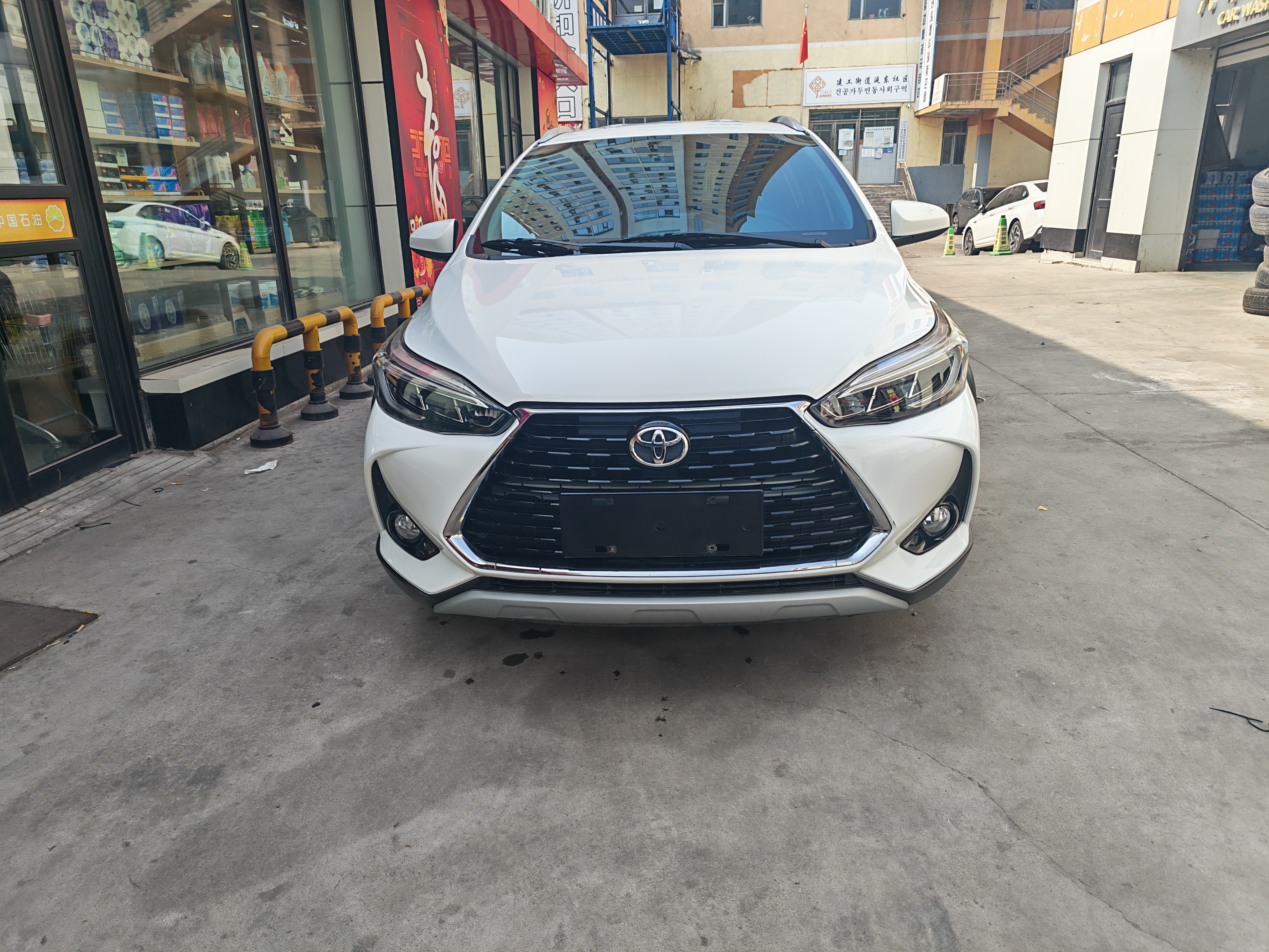 Yaris L Zhixuan 2023 immagine di auto 