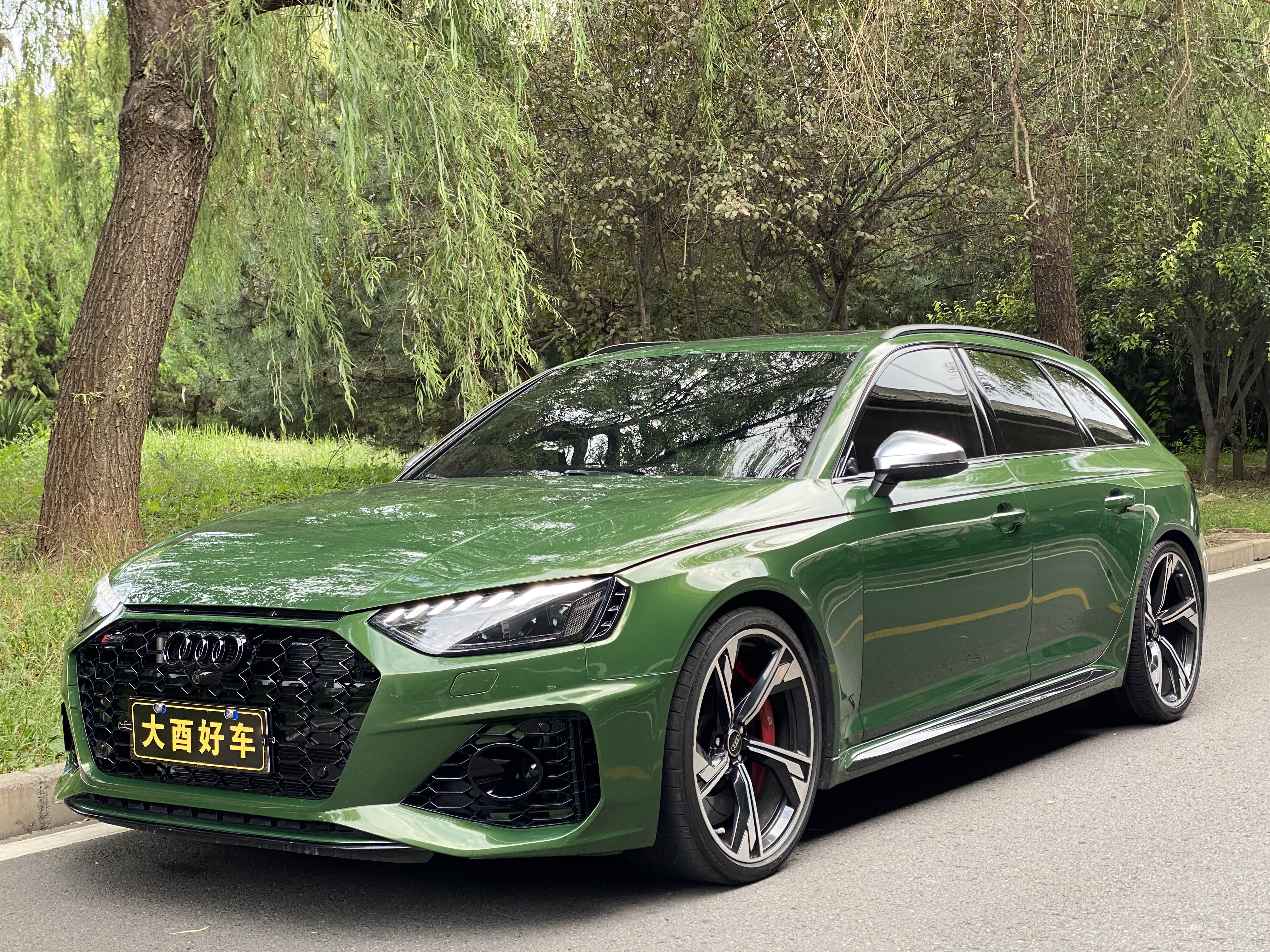 Audi RS 4 2022 car image 