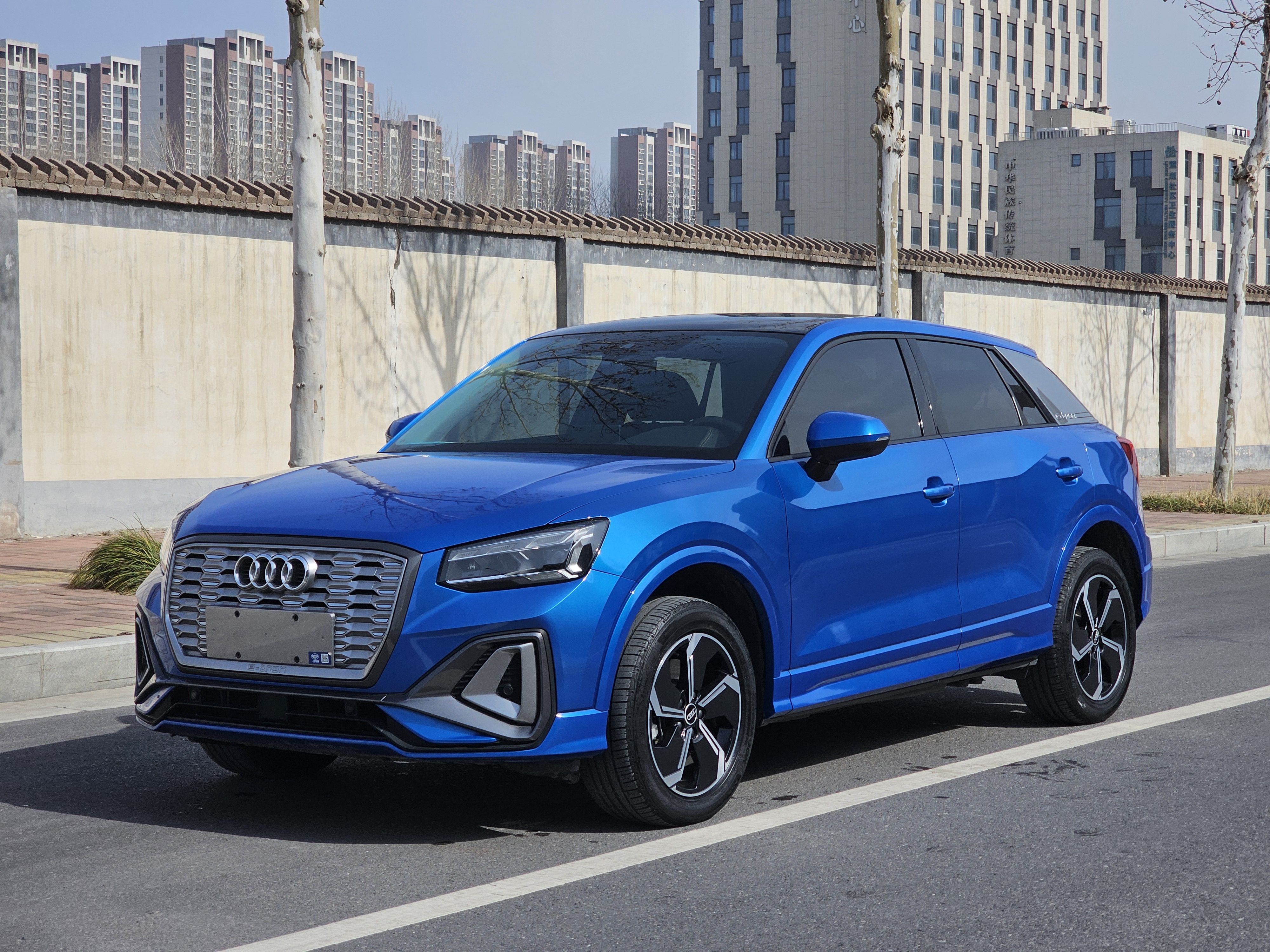 Q2L e-tron 2022 Q2L e-tron 2022 car image