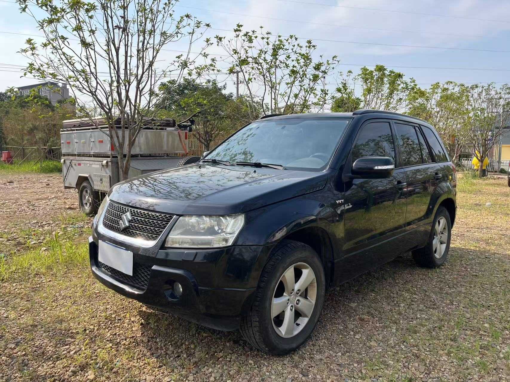 Suzuki Grand Vitara 2011 汽车图片 