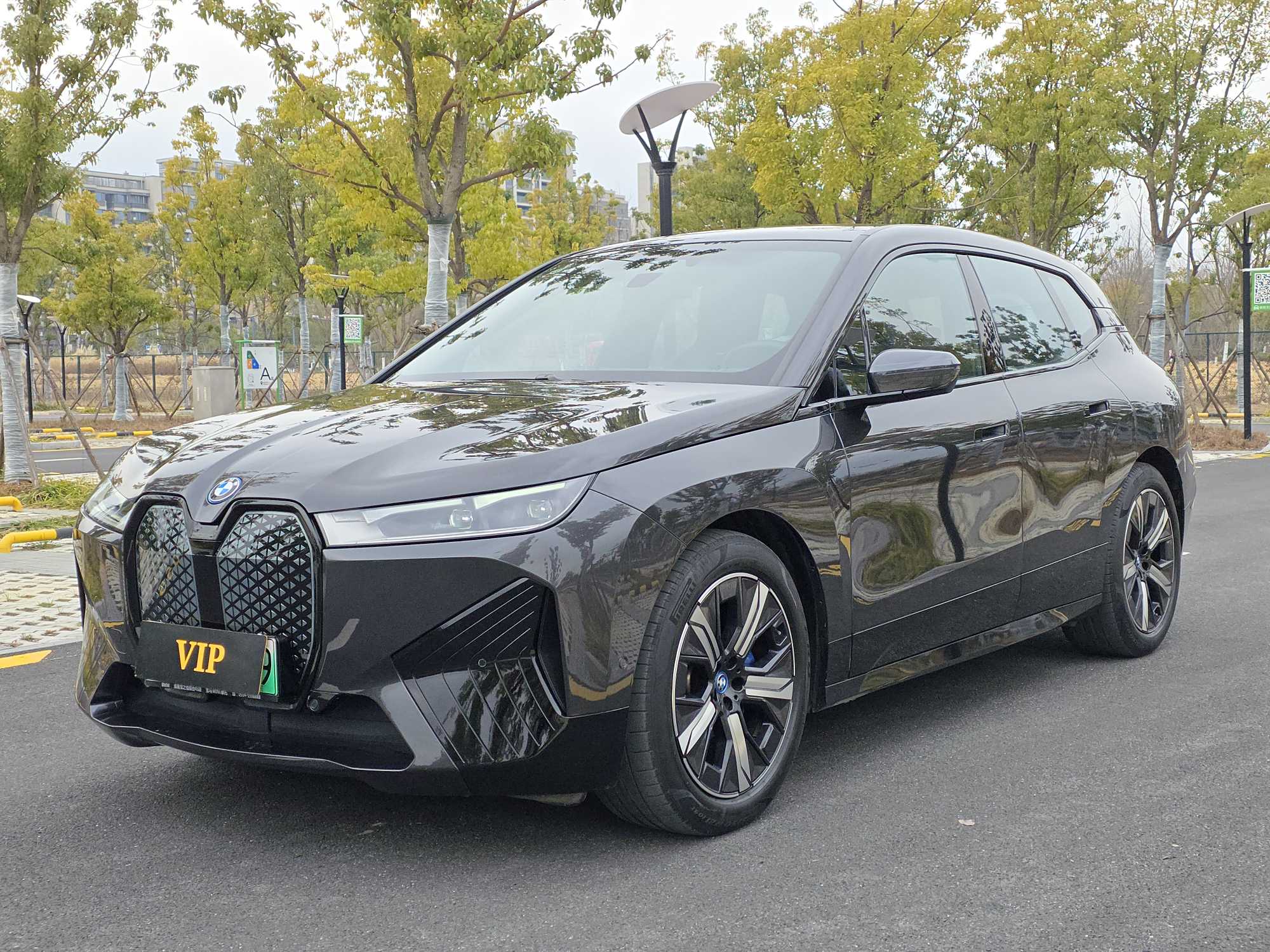 BMW iX 2022 car image 