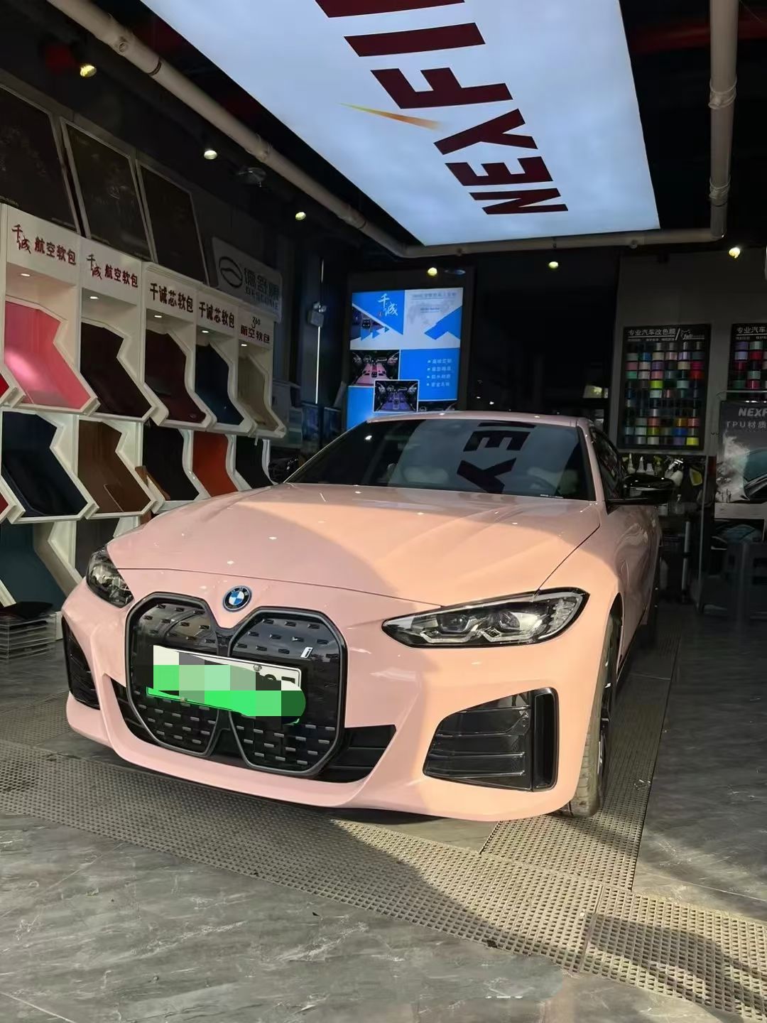 BMW i4 2025 car image 