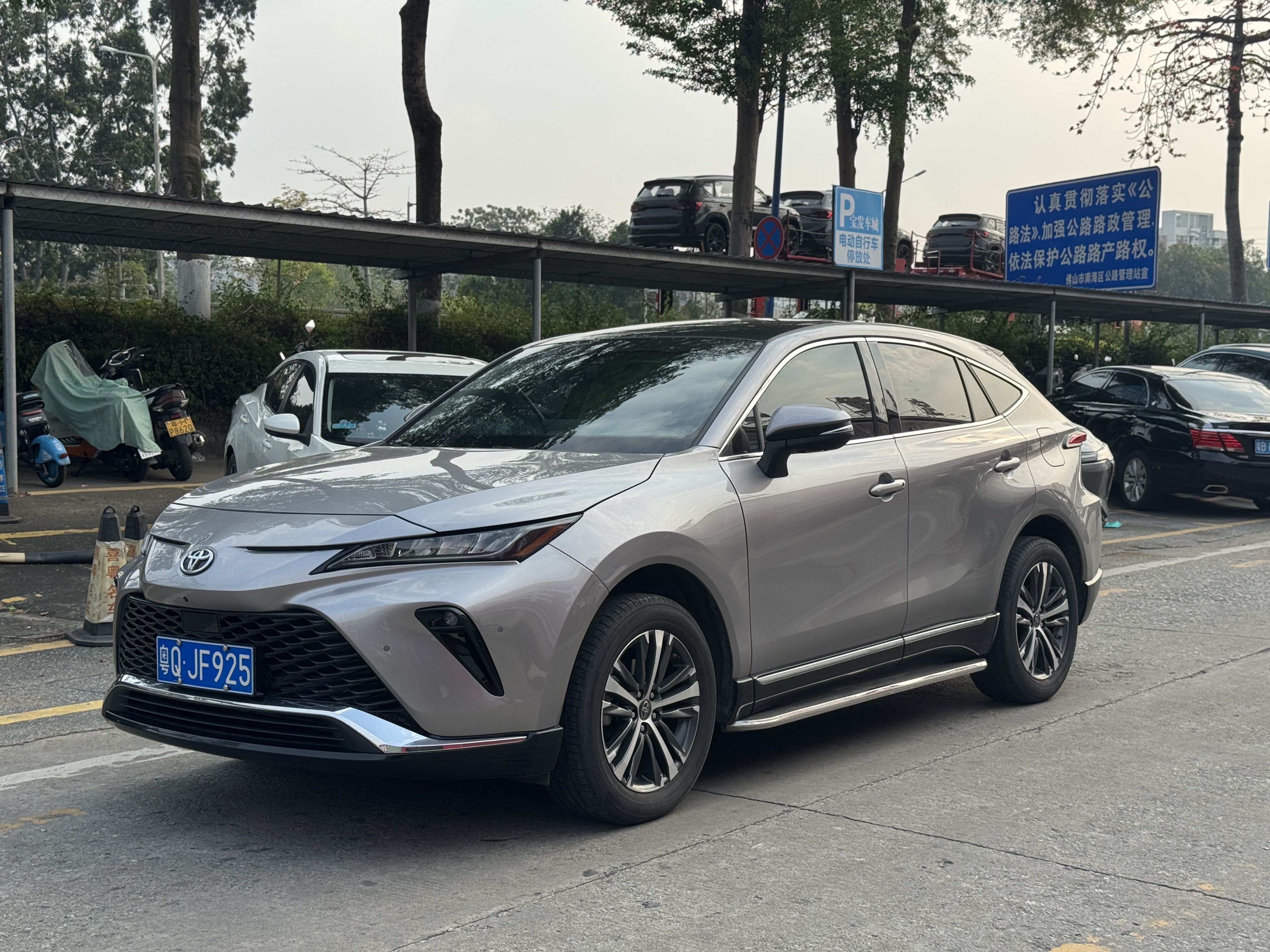 Toyota Venza 2024 汽车图片 