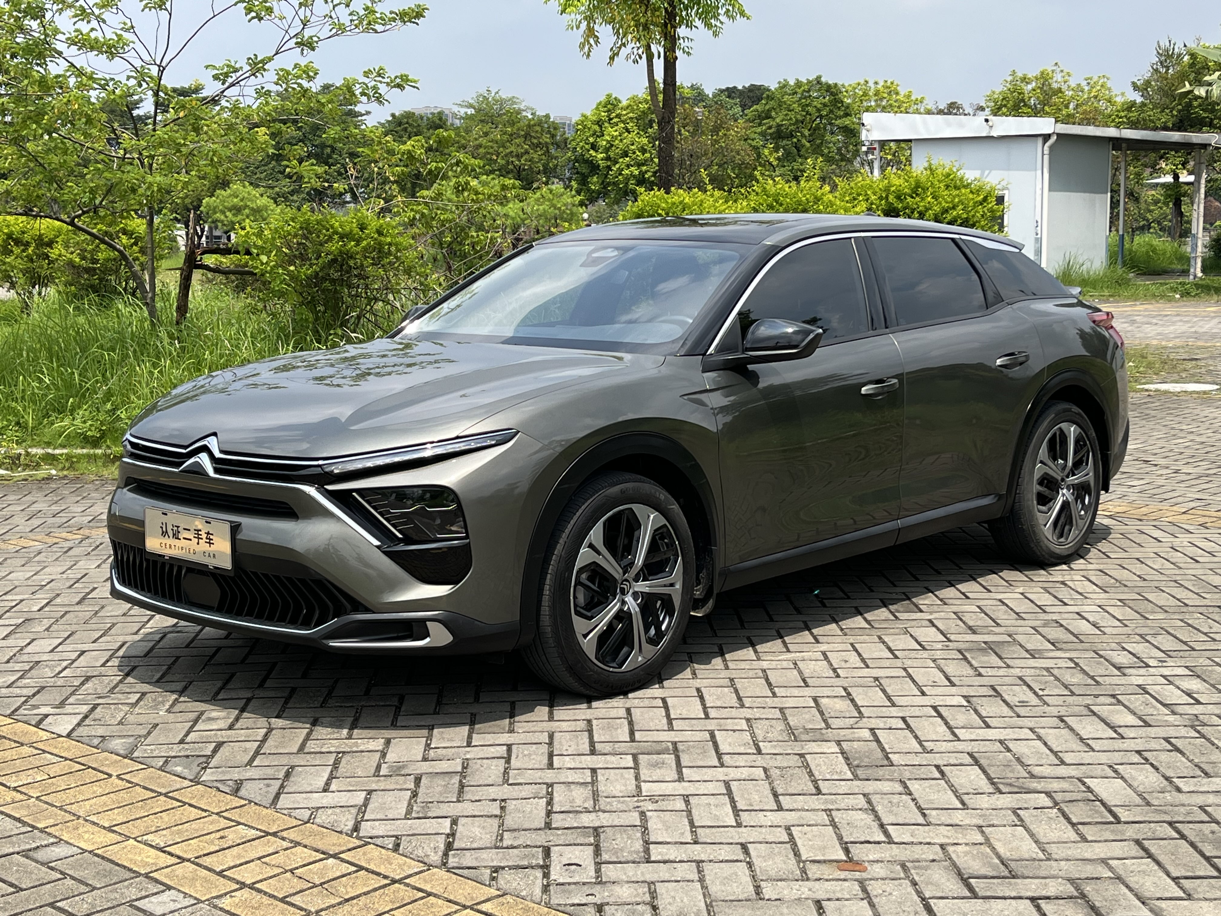 Citroen C5 X 2023 immagine di auto 