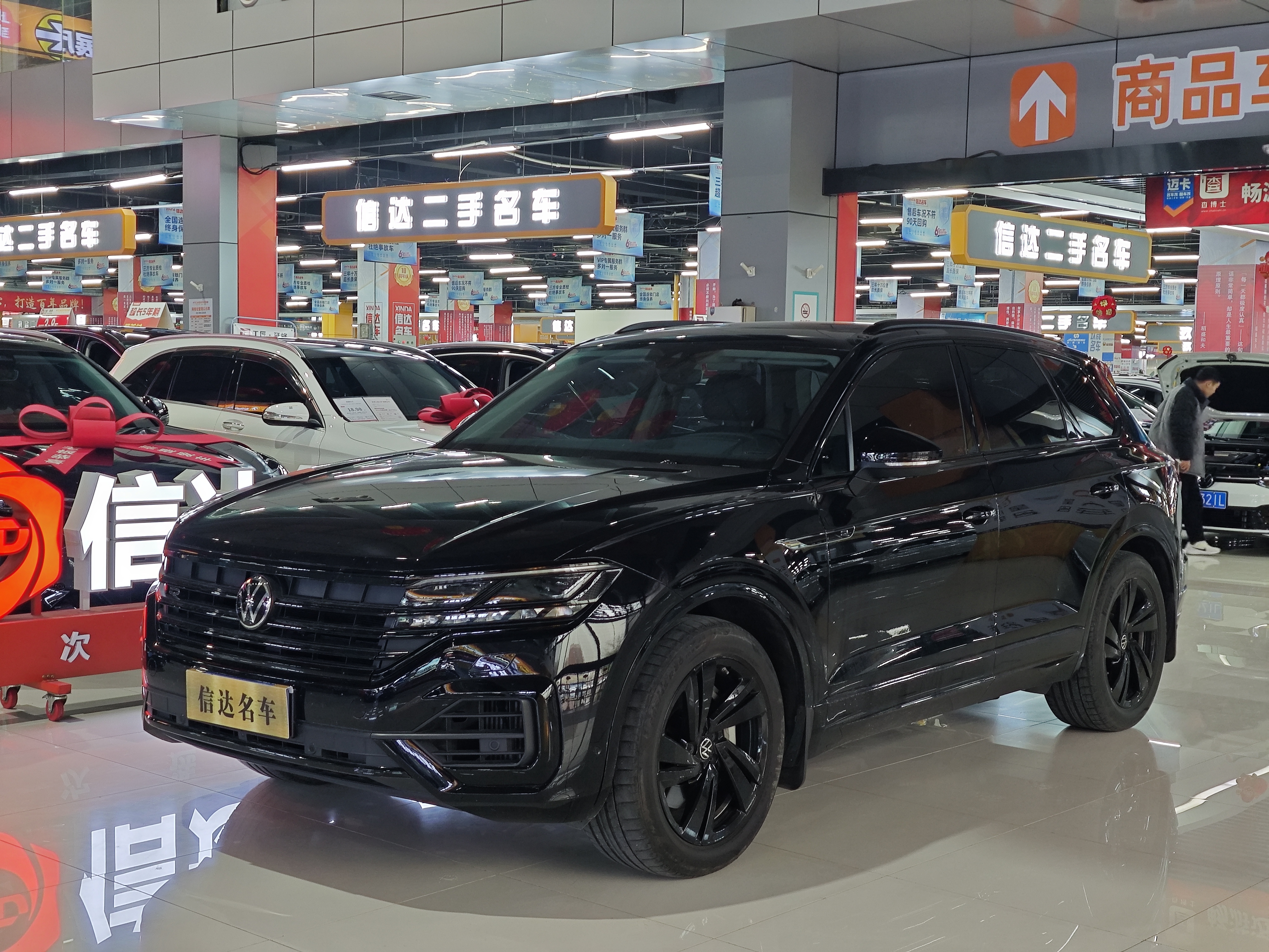 Volkswagen Touareg 2022 汽车图片 