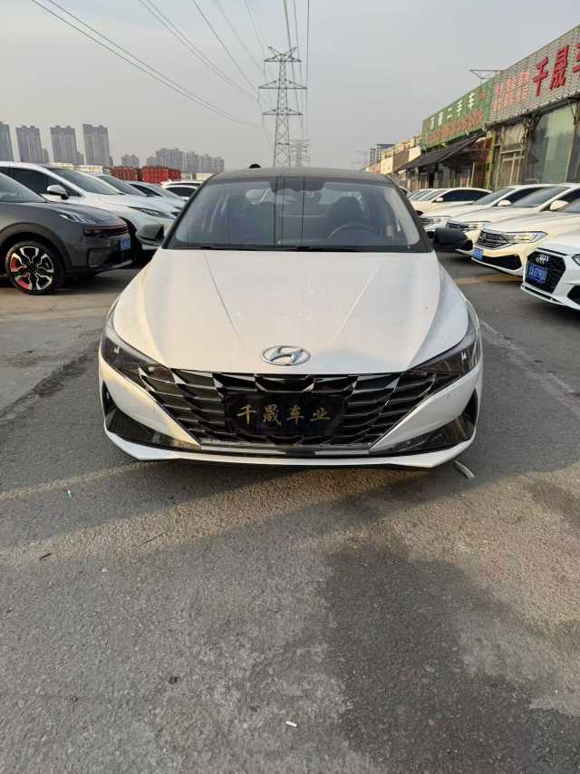 Hyundai Elantra 2023 imagen de coche 