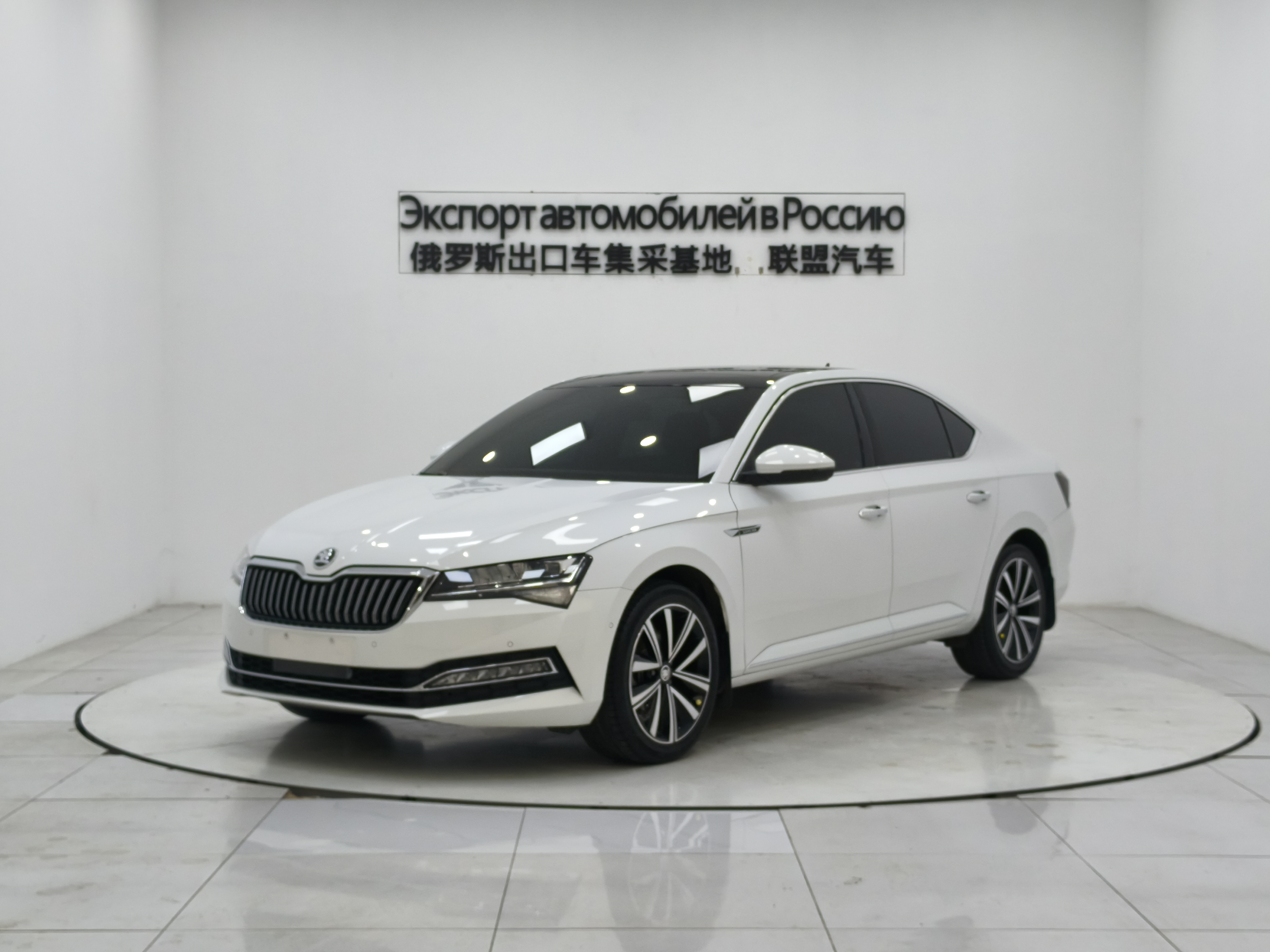 Skoda Superb 2022 汽车图片 