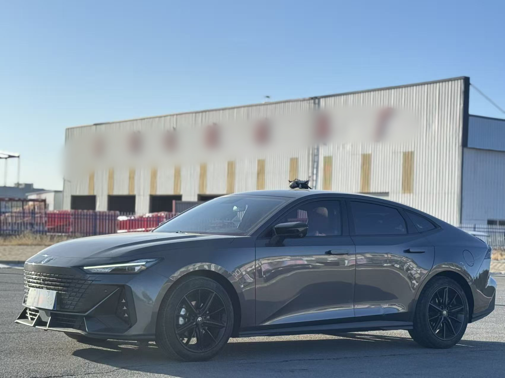 Changan UNI-V 2023 car image 