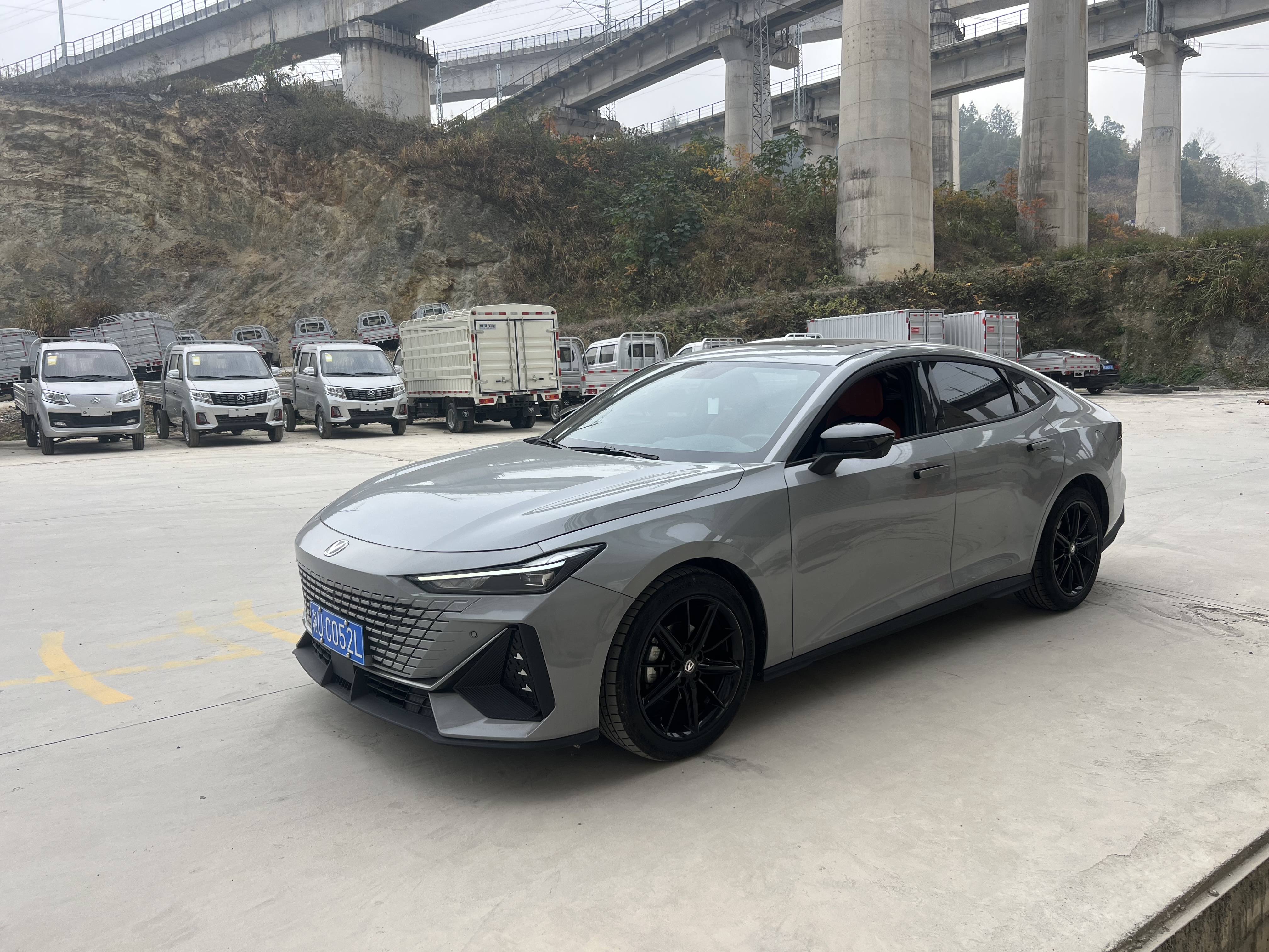 Changan UNI-V 2023 car image 