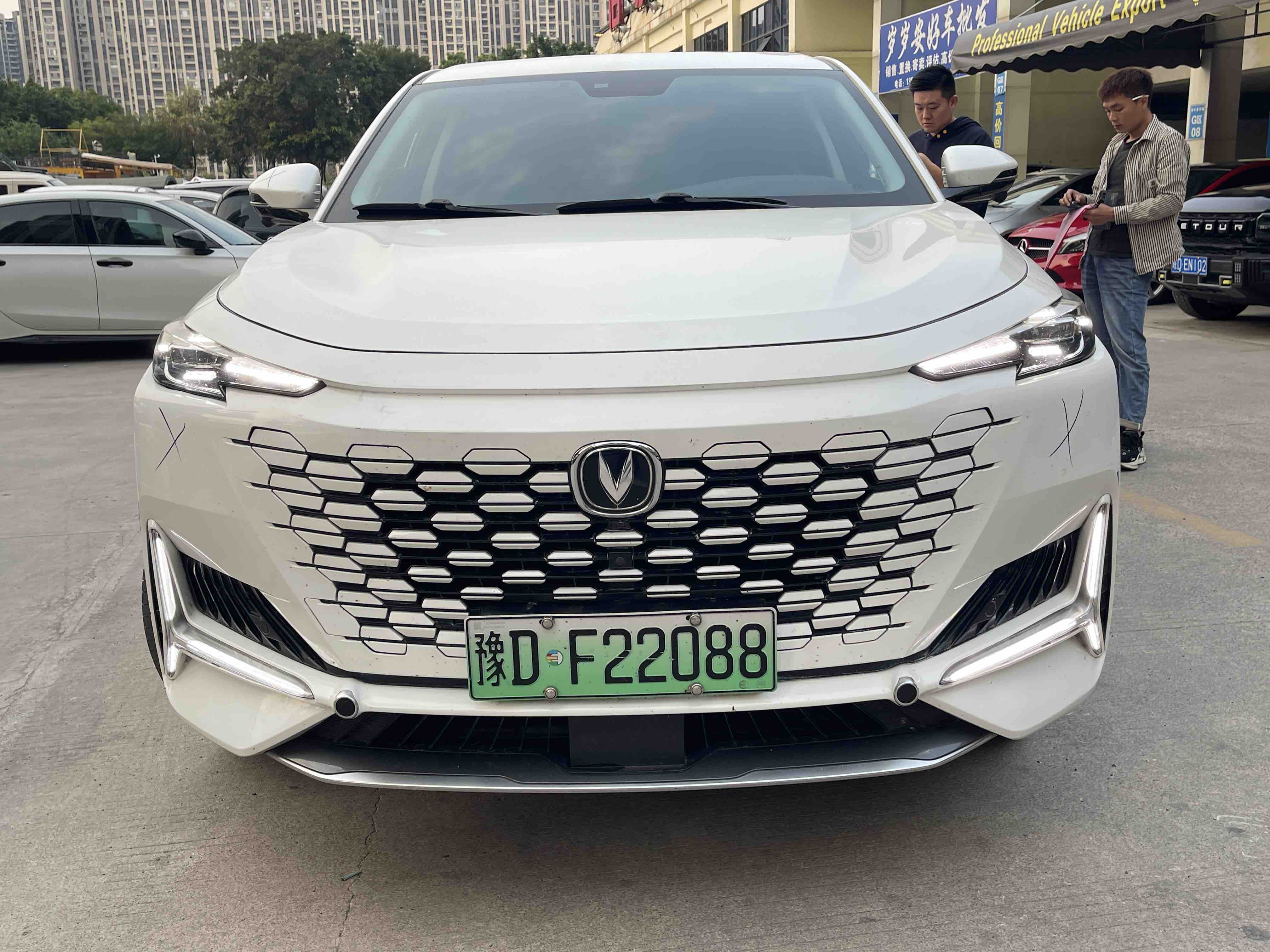 Changan UNI-K iDD 2022 immagine di auto 