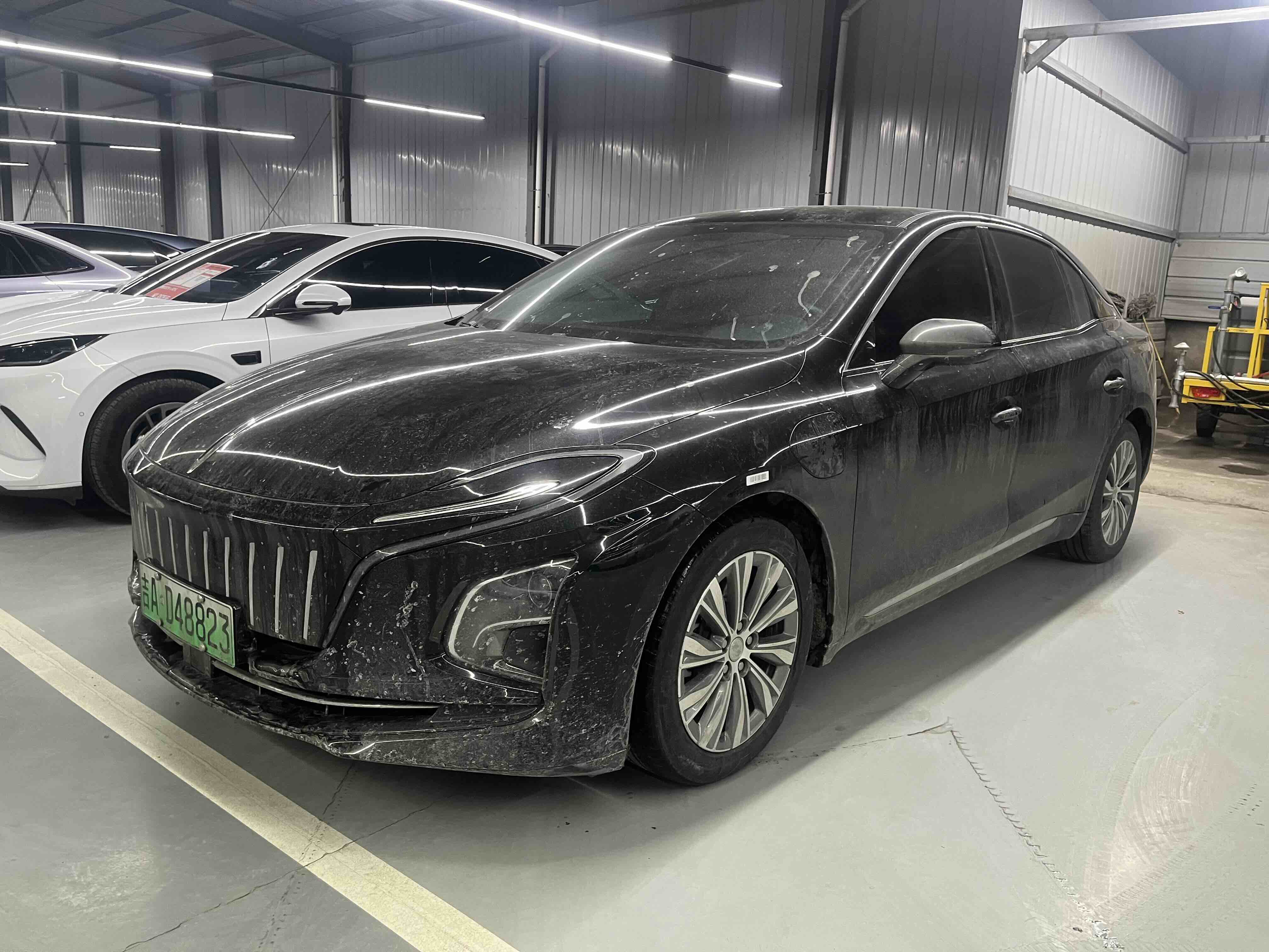 HongQi E-QM5 2023 car image 