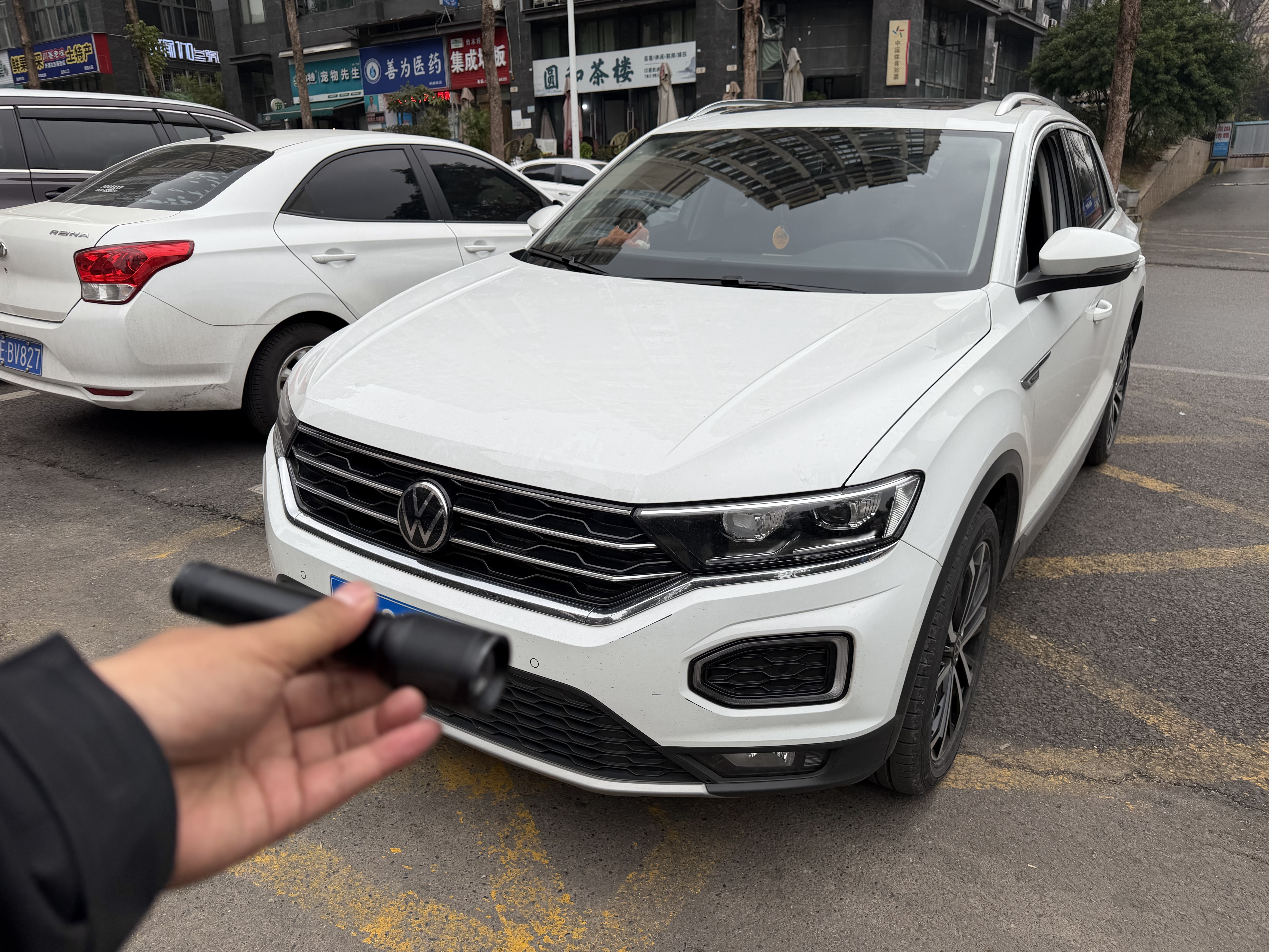 Volkswagen T-Roc 2022 Volkswagen T-Roc 2022 car image