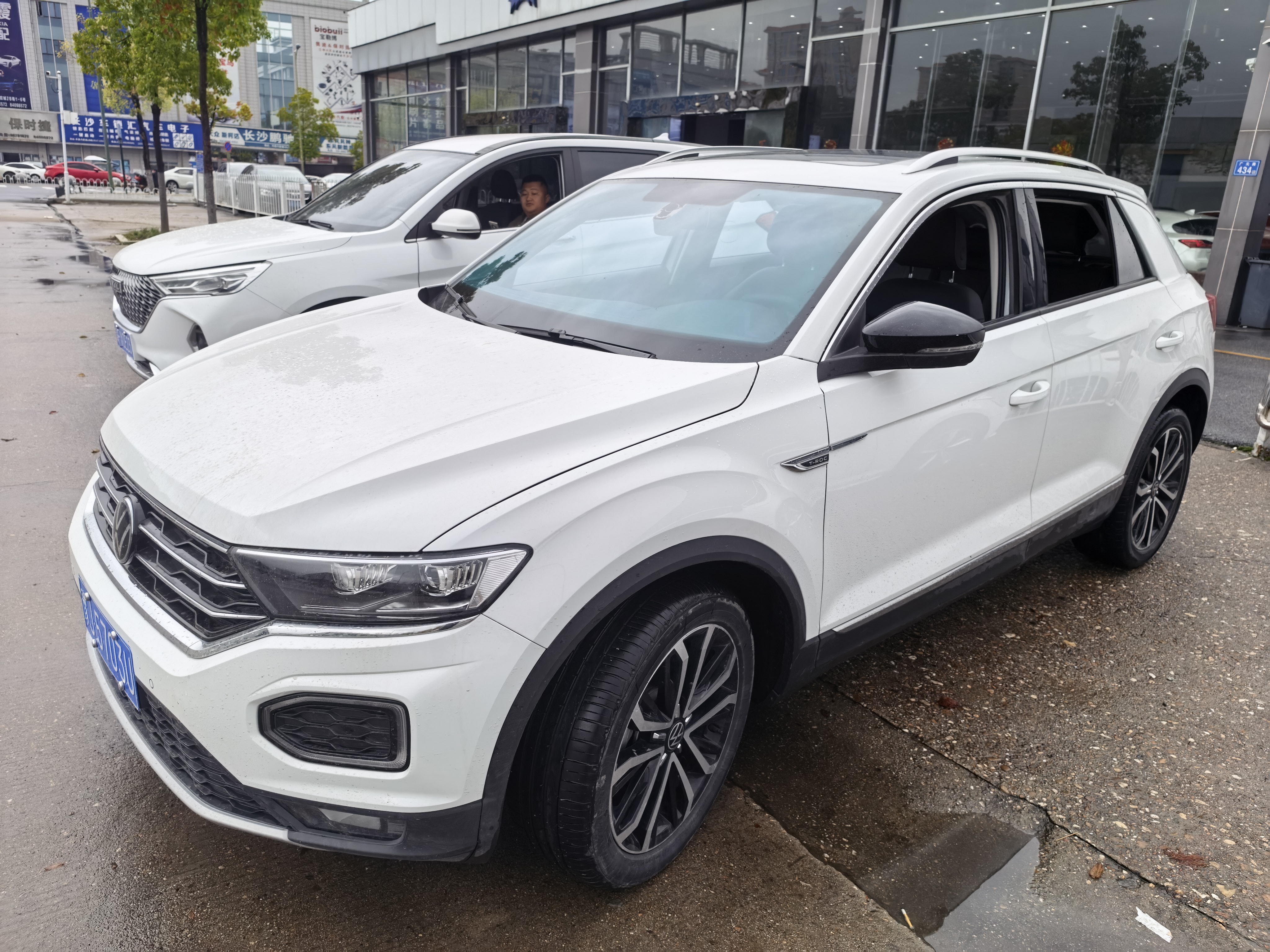 T-Roc 2023 immagine di auto 