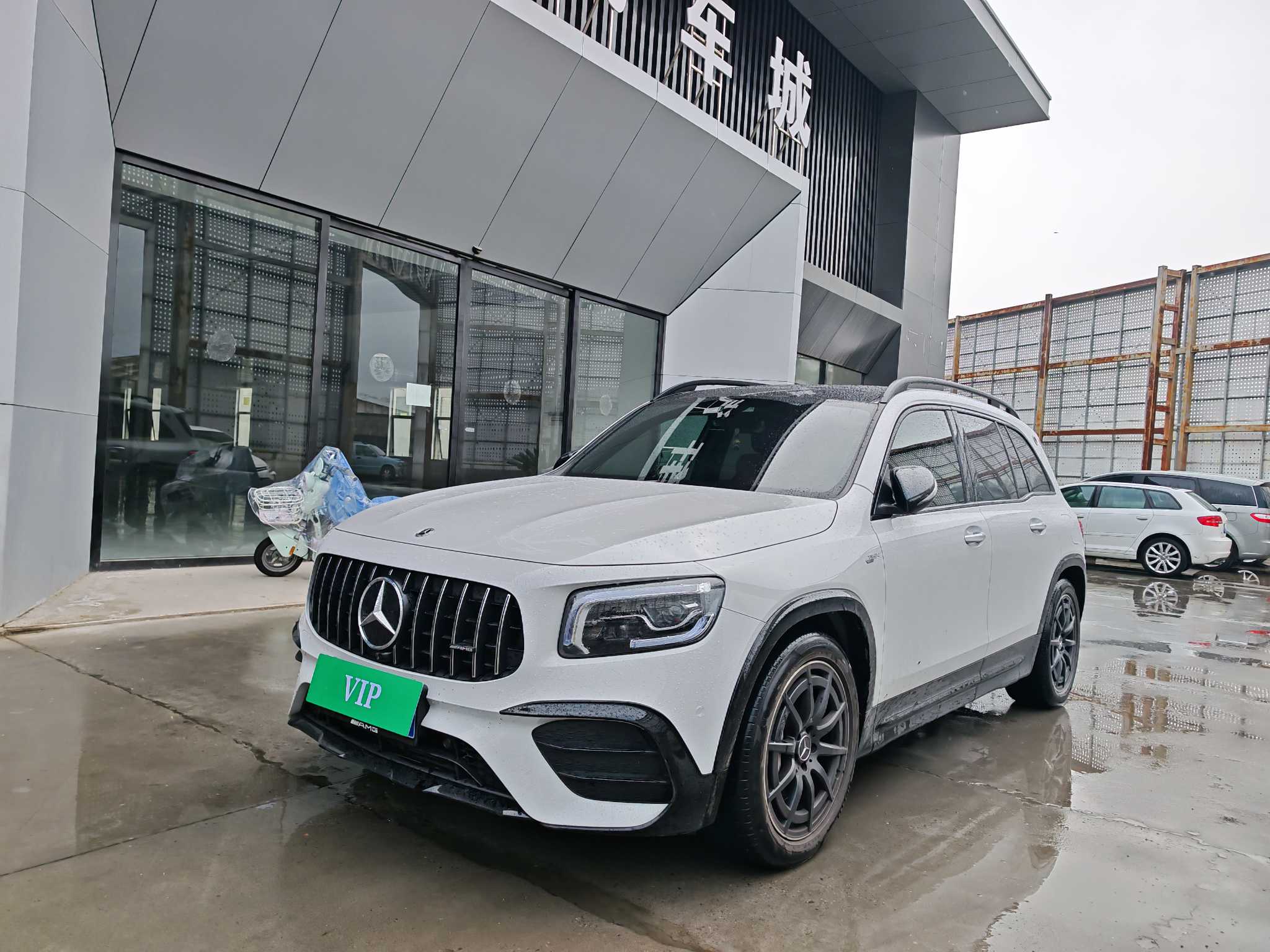 Mercedes-Benz GLB AMG 2023 汽车图片 