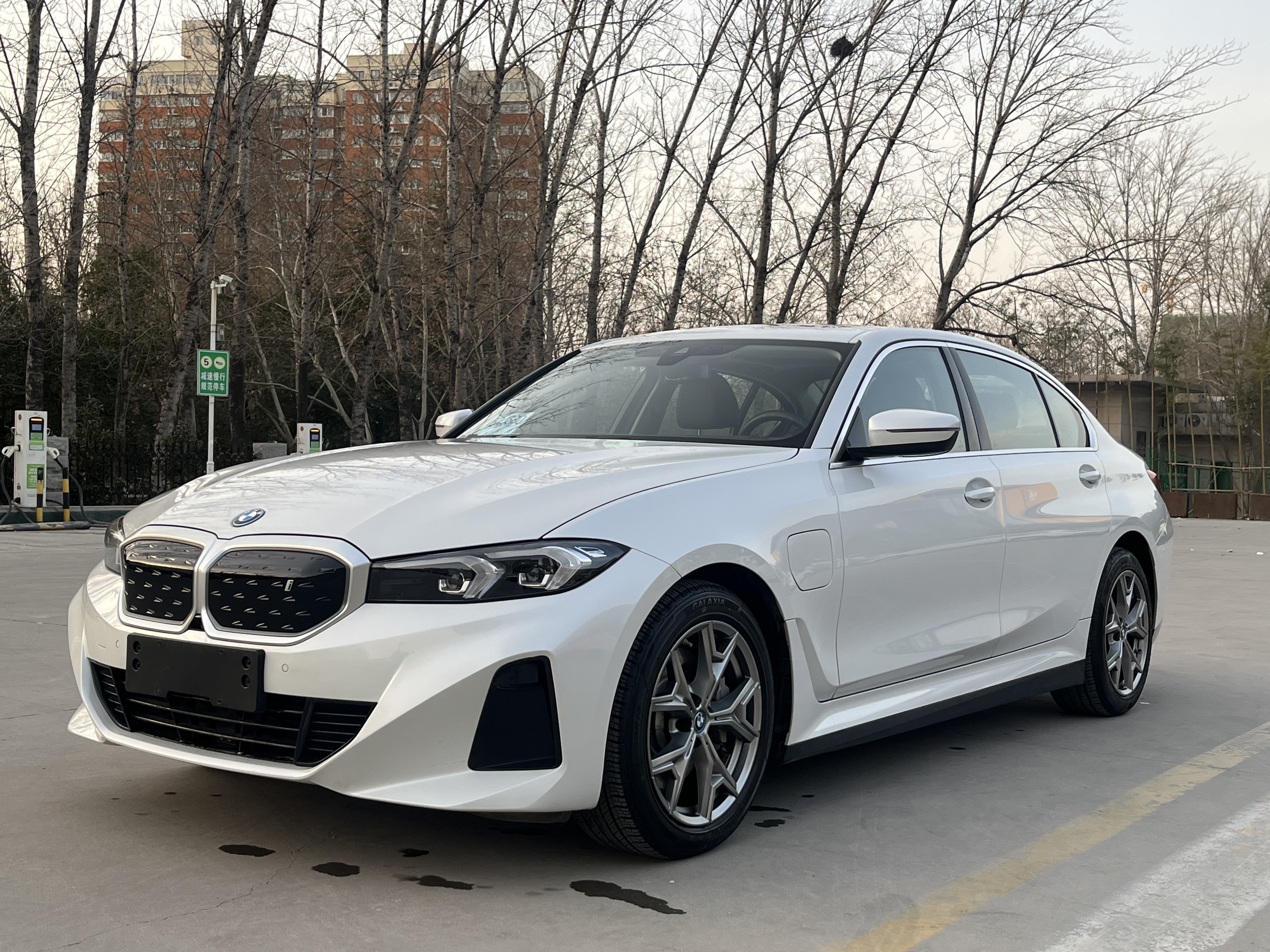 BMW i3 2022 car image 