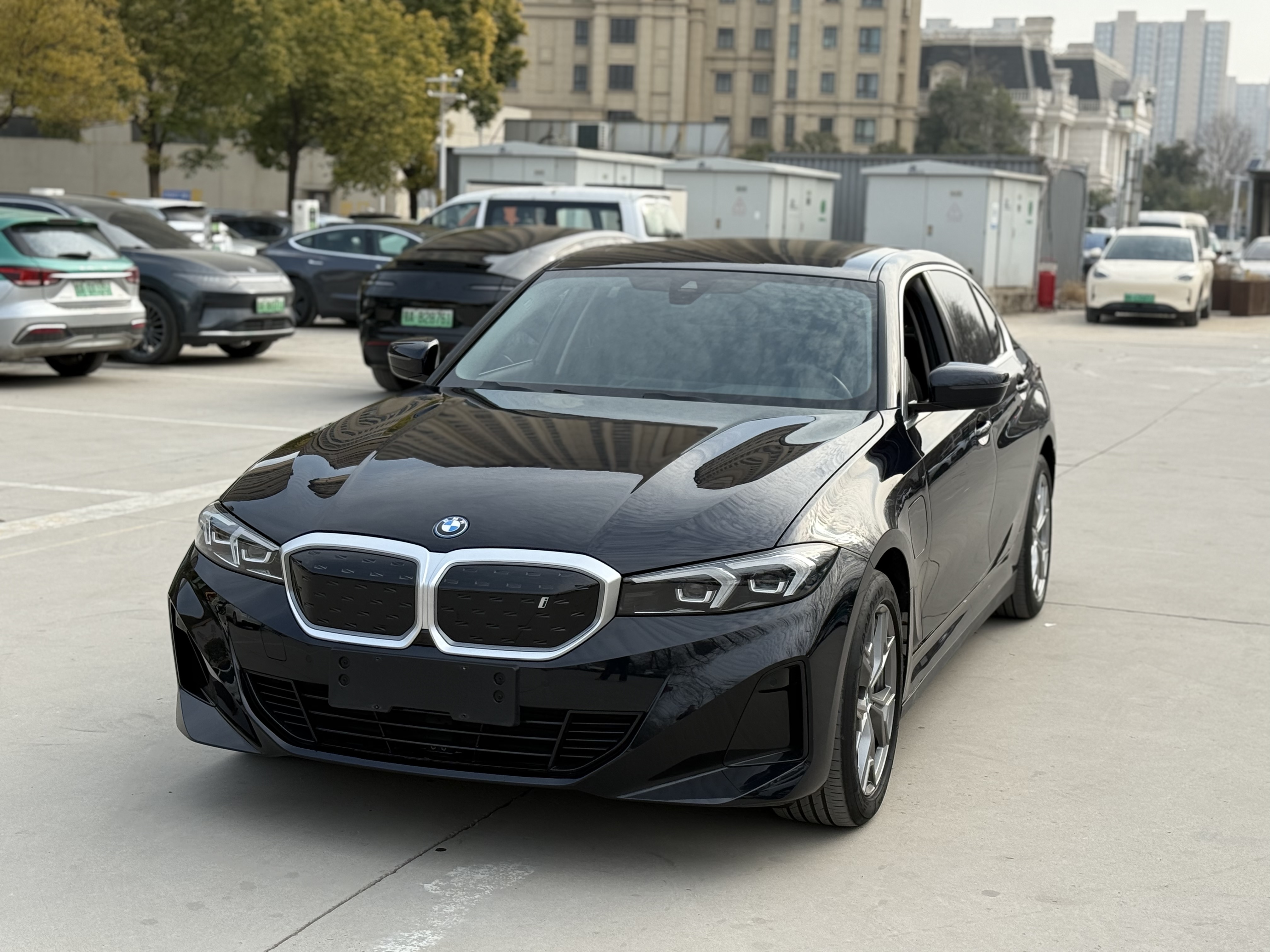 BMW i3 2023 car image 