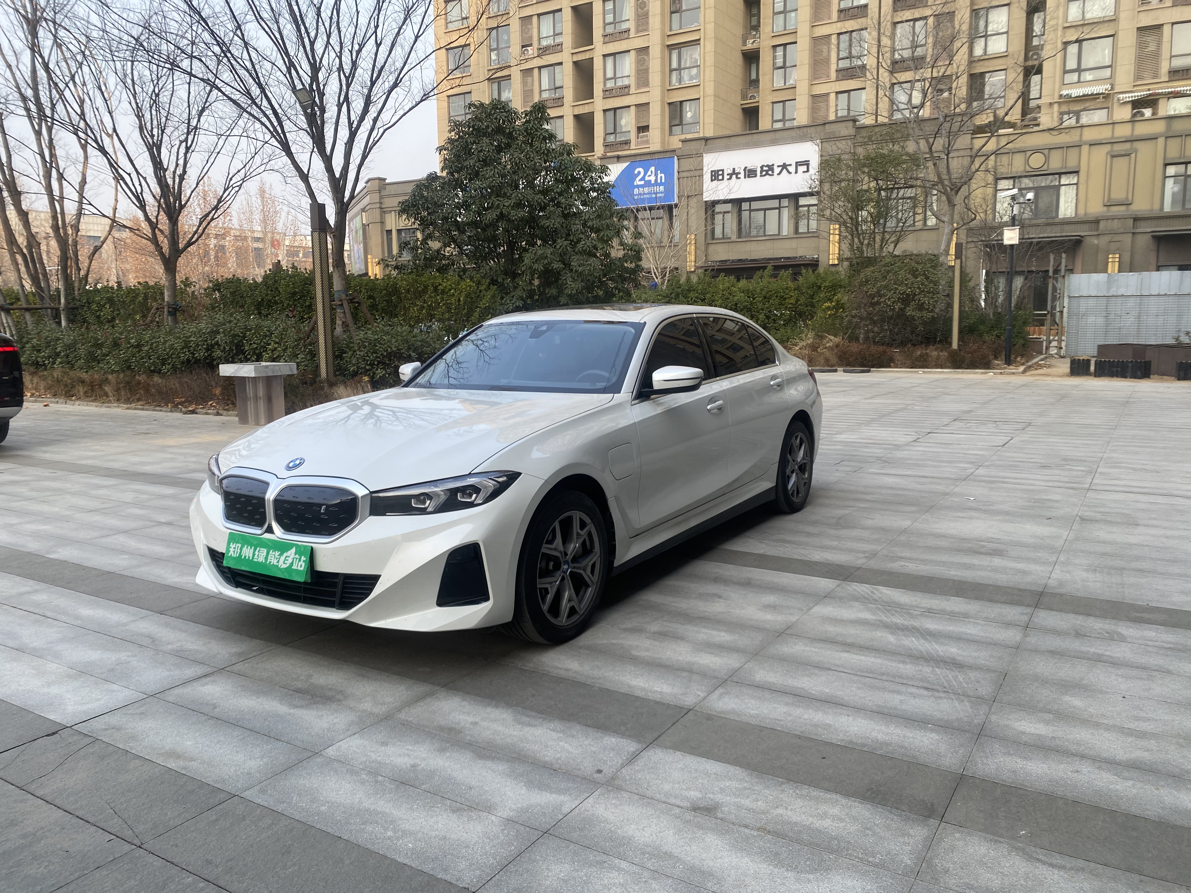 BMW i3 2023 car image 