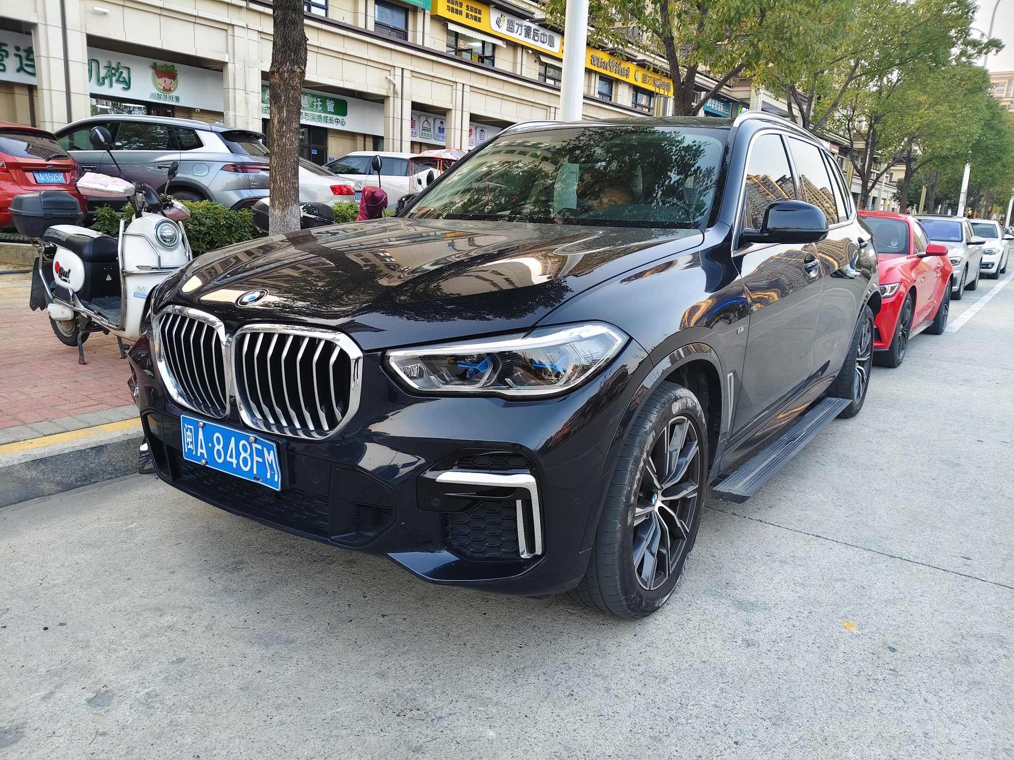 BMW X5 2022 汽车图片 