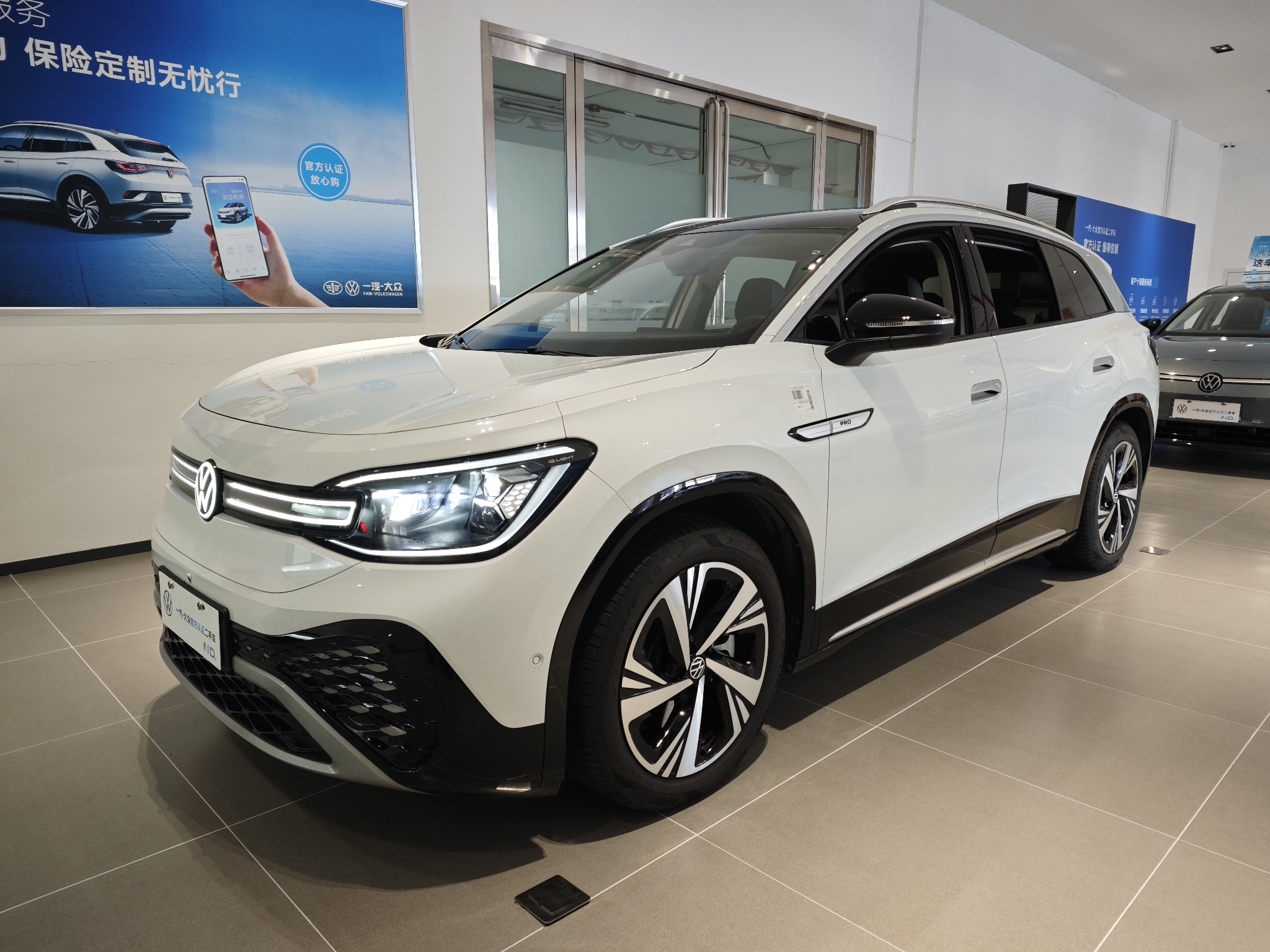 Volkswagen ID.6 Crozz 2024 immagine di auto 