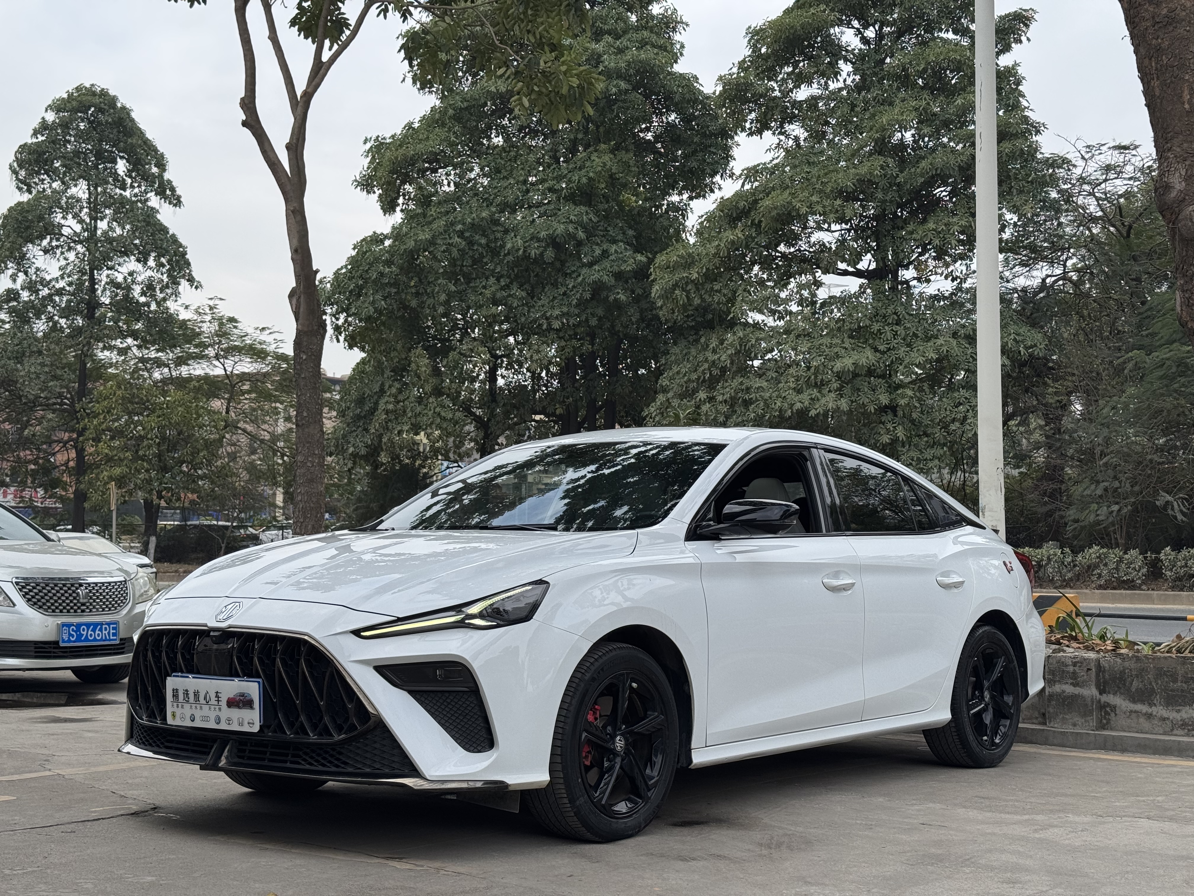 MG 5 Scorpio 2022 MG 5 Scorpio 2022 car image