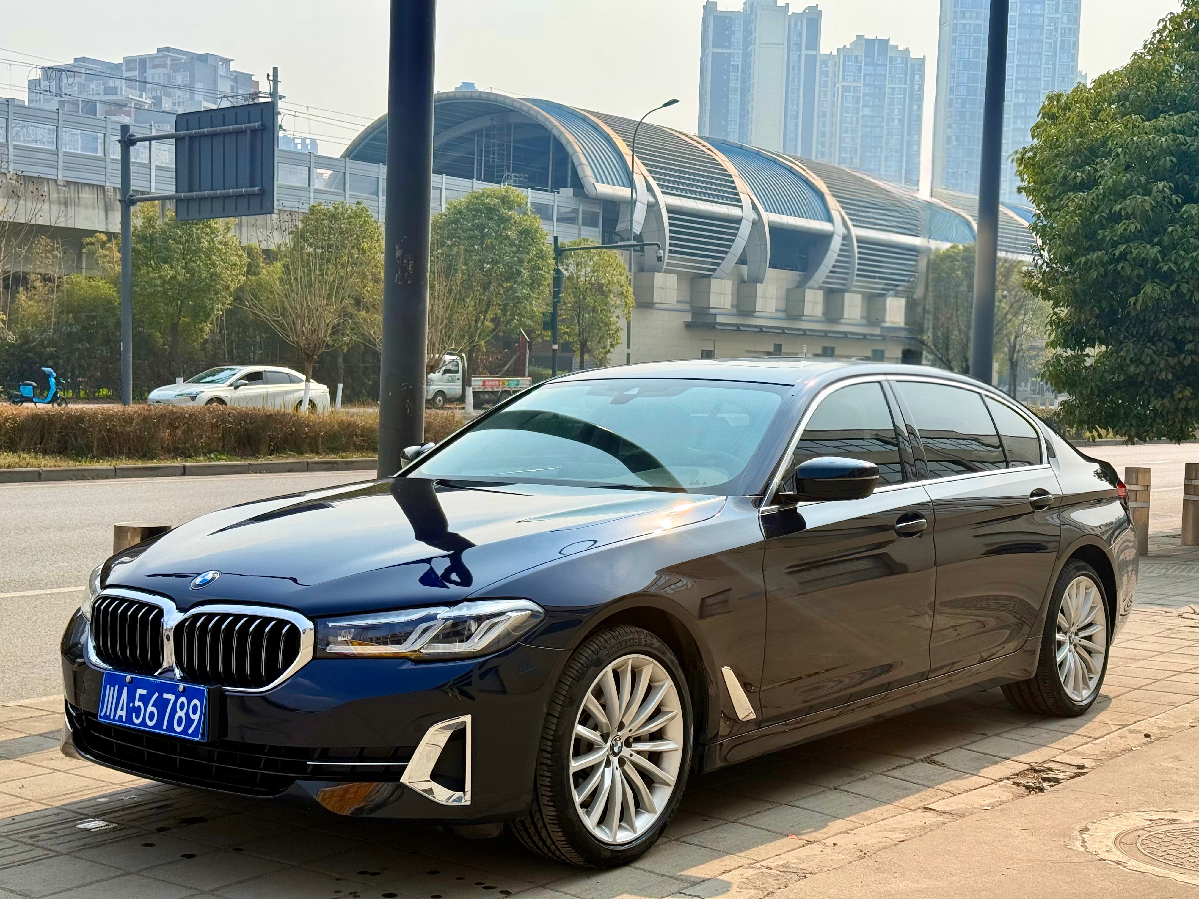BMW 5 Series 2022 BMW 5 Series 2022 car image